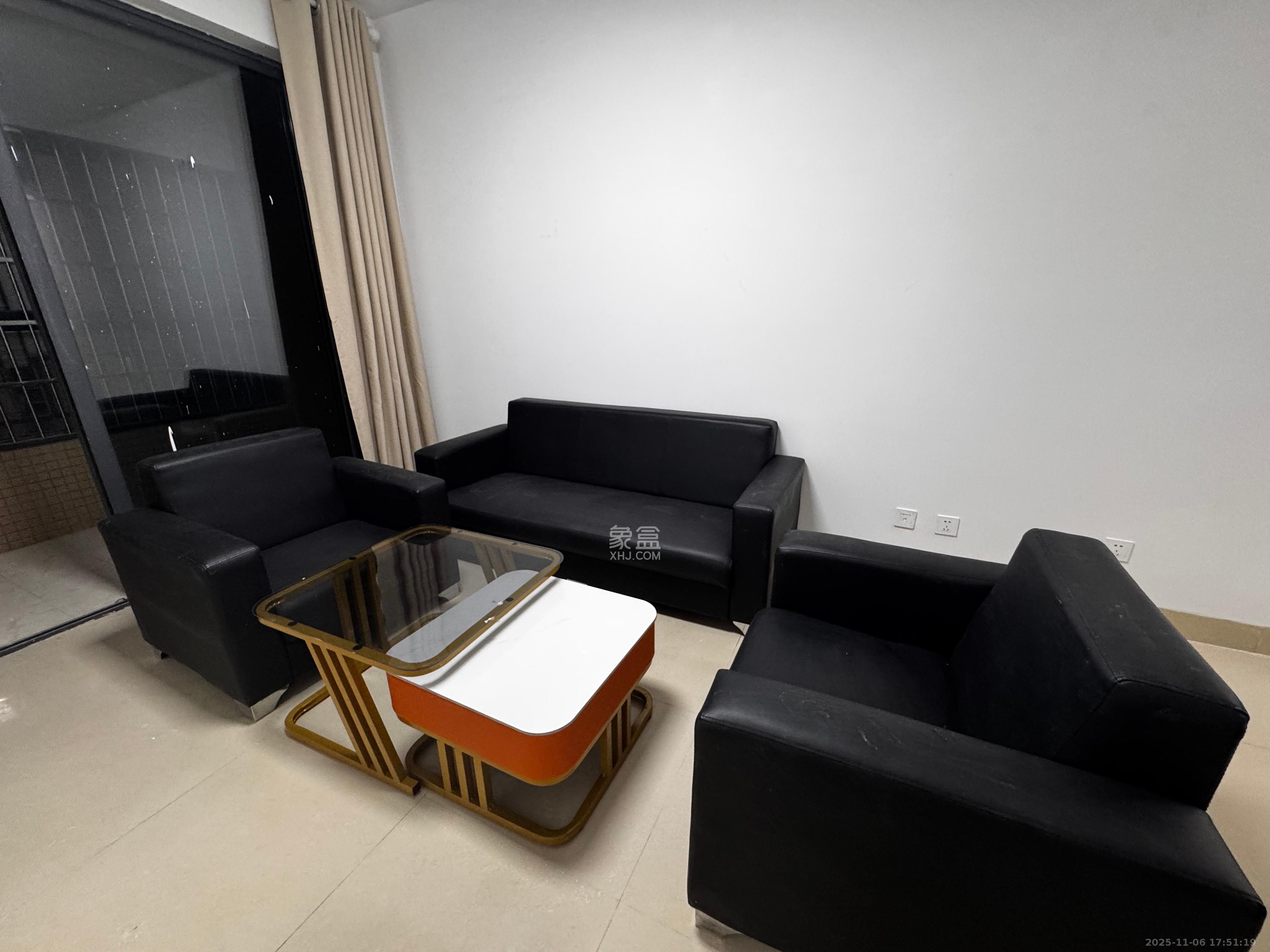 香樟兰亭（朗峰苑）  2室2厅1卫    2300.0元/月