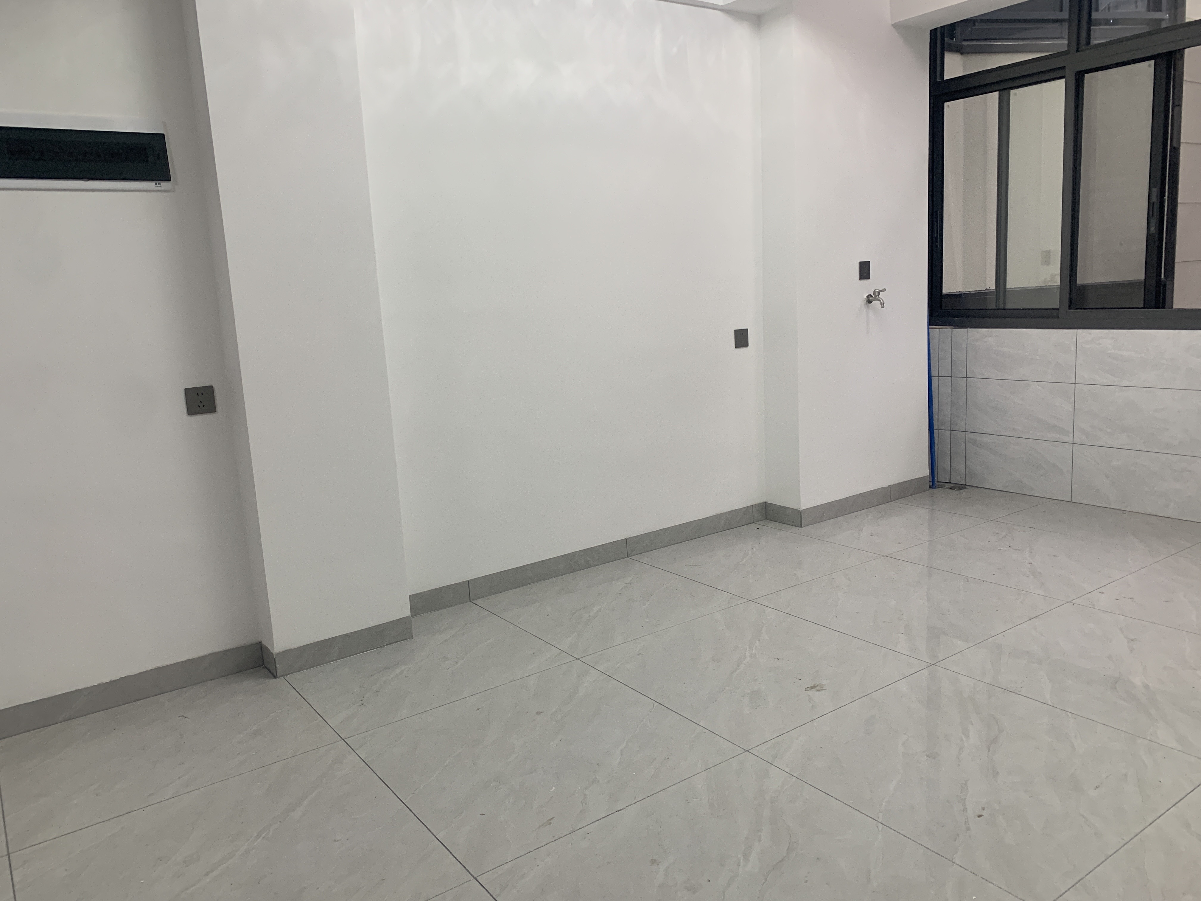 椰树小区  2室1厅1卫    75.0万客厅