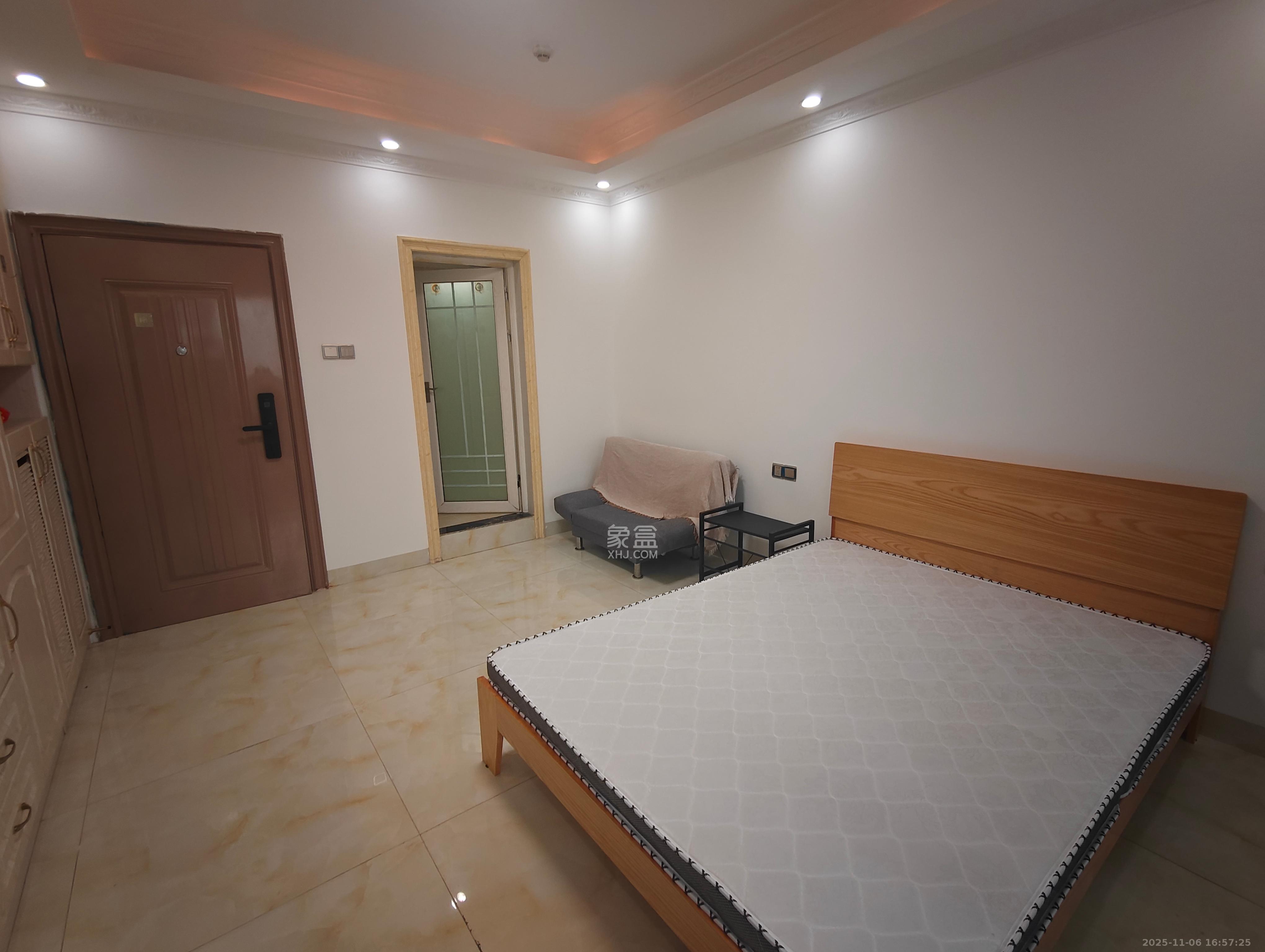 湘域相遇  1室1厅1卫    1800.0元/月室内图