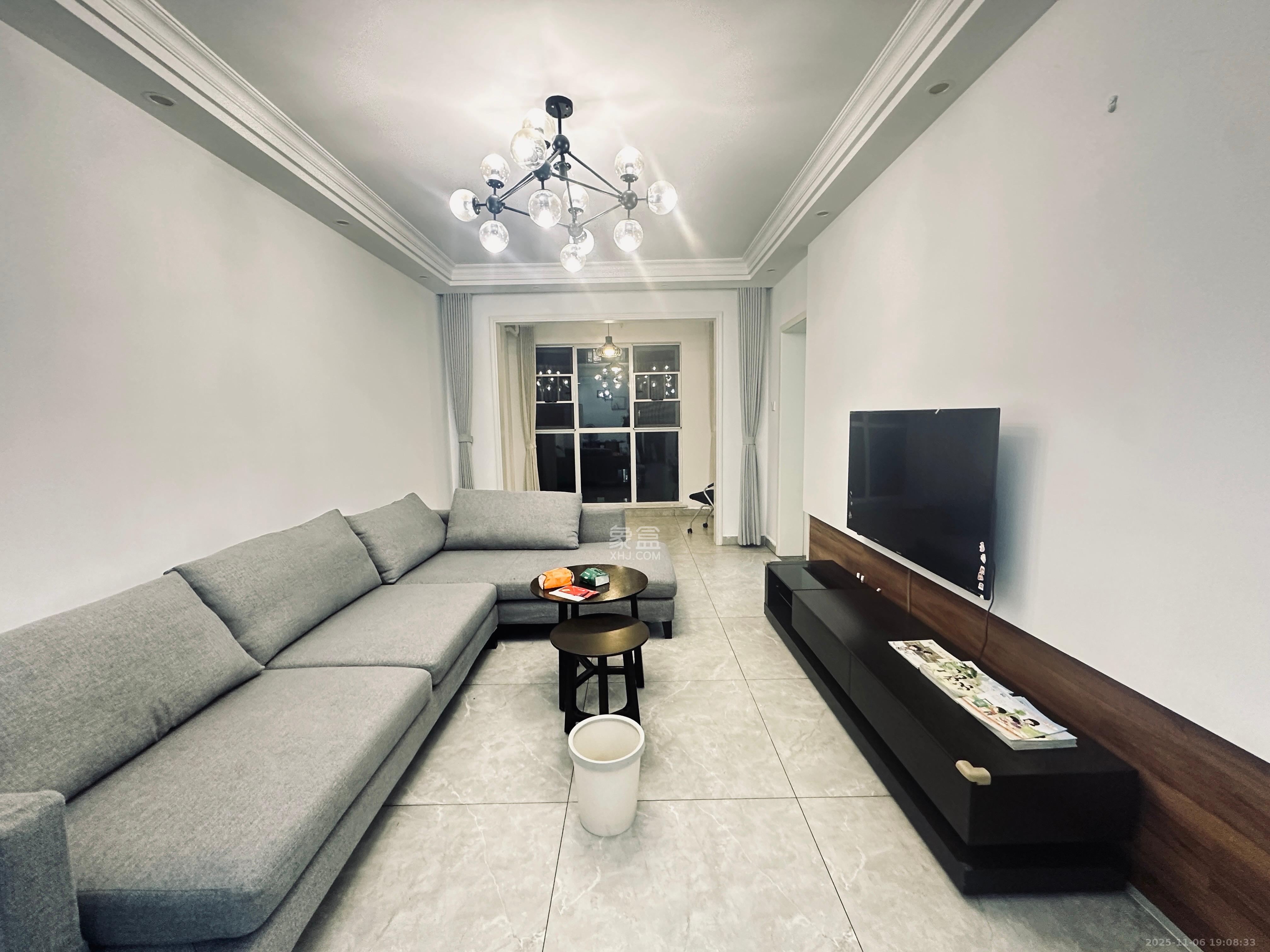 当代滨江MOMA  3室2厅1卫    3500.0元/月