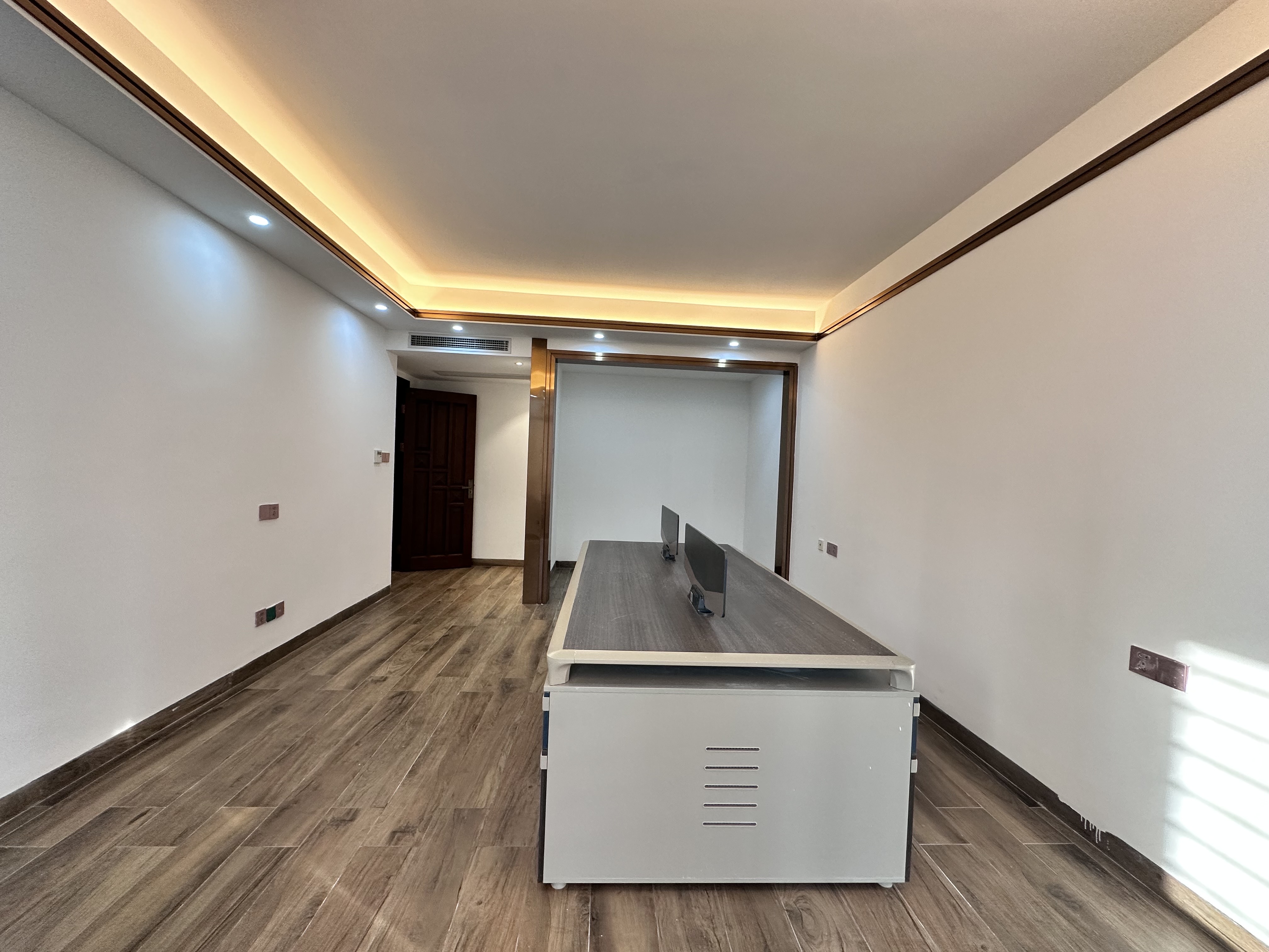 海航豪庭北苑 5室2厅3卫 10000.0元/月 海航豪庭北苑 5室2厅3卫 10000.0元/月室内图