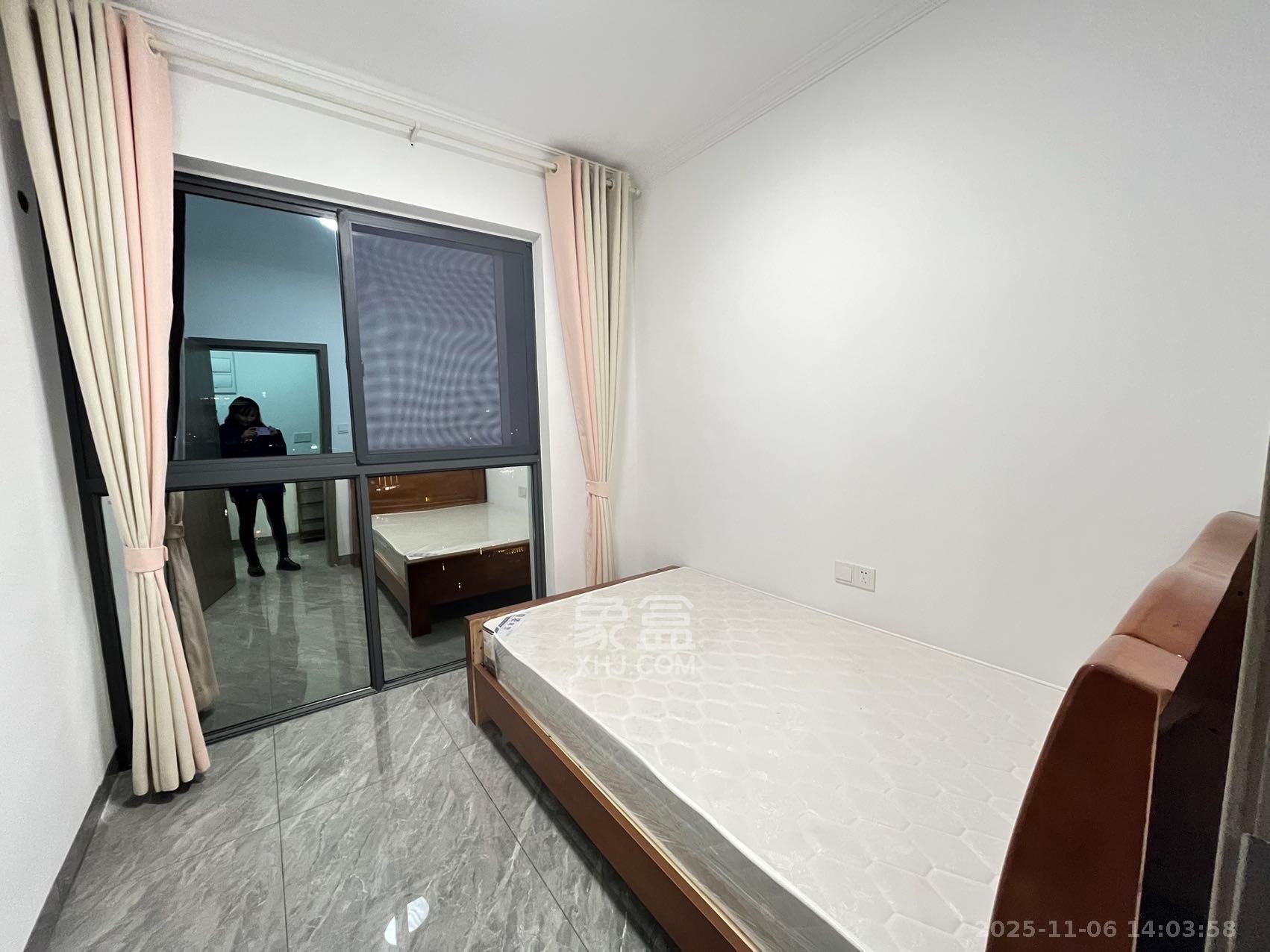 中南红领邦（红星嘉和苑）  3室2厅2卫    2400.0元/月室内图