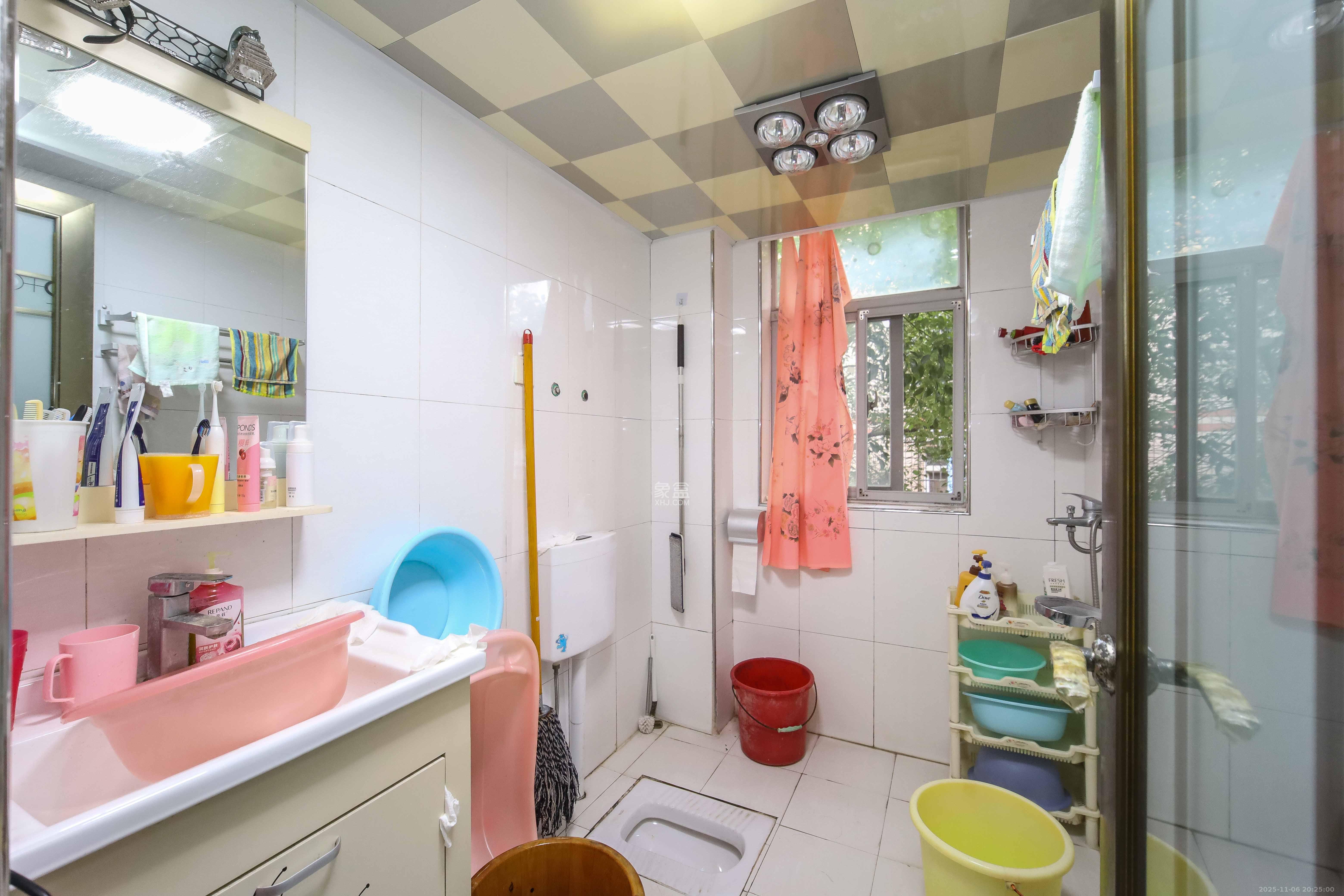 金龙苑  1室0厅0卫    120.0万卫生间