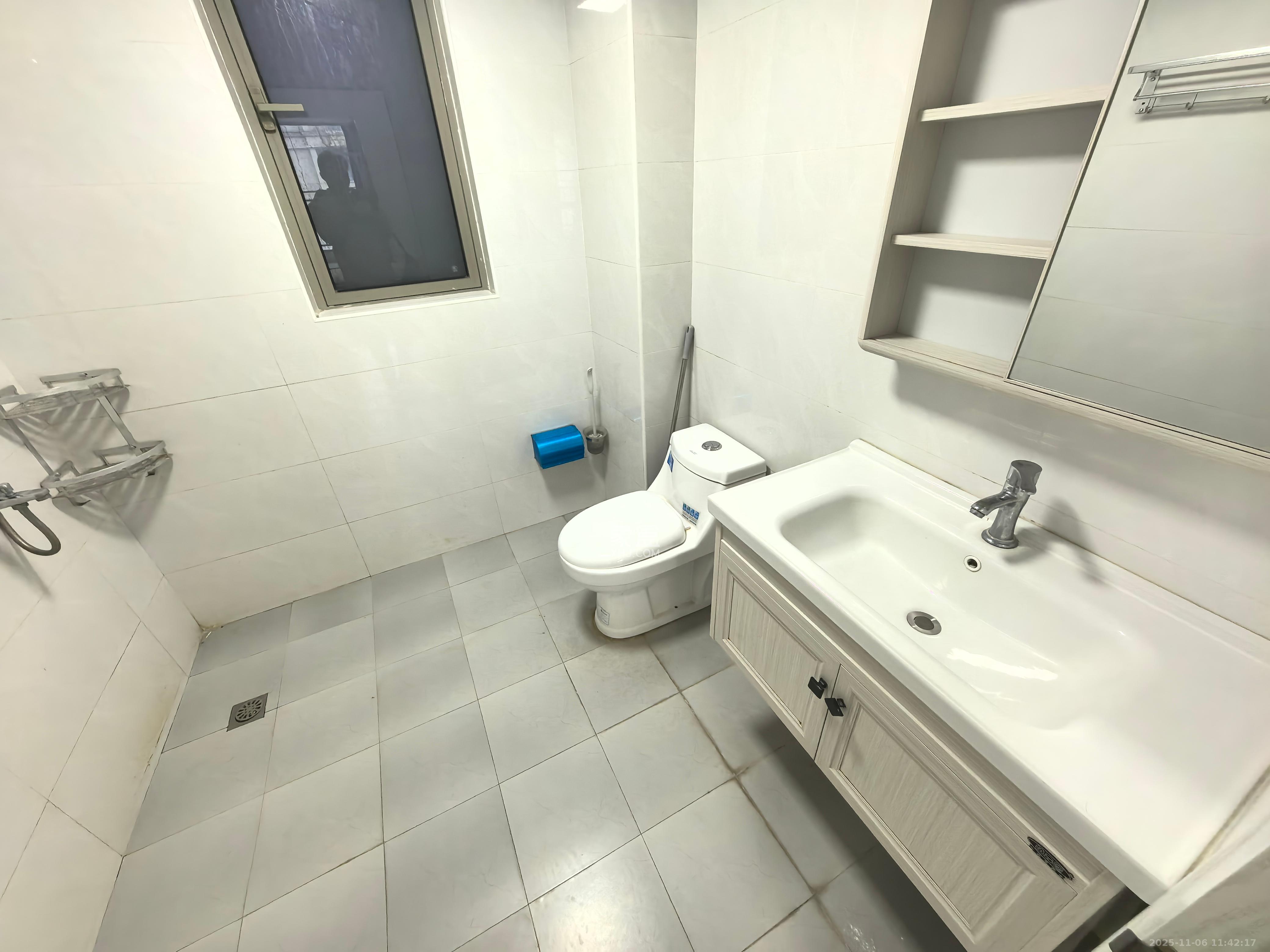 梅溪湖金茂湾 4室2厅2卫 2800.0元/月 梅溪湖金茂湾 4室2厅2卫 2800.0元/月室内图