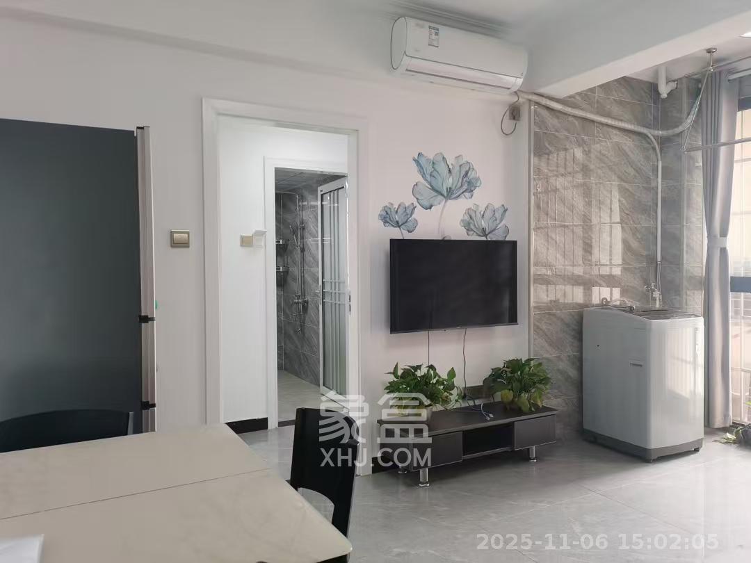 鑫利家园  1室1厅1卫    1600.0元/月室内图