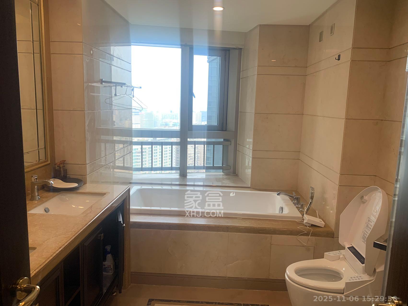 华远隆玺  3室2厅3卫    15000.0元/月小区图