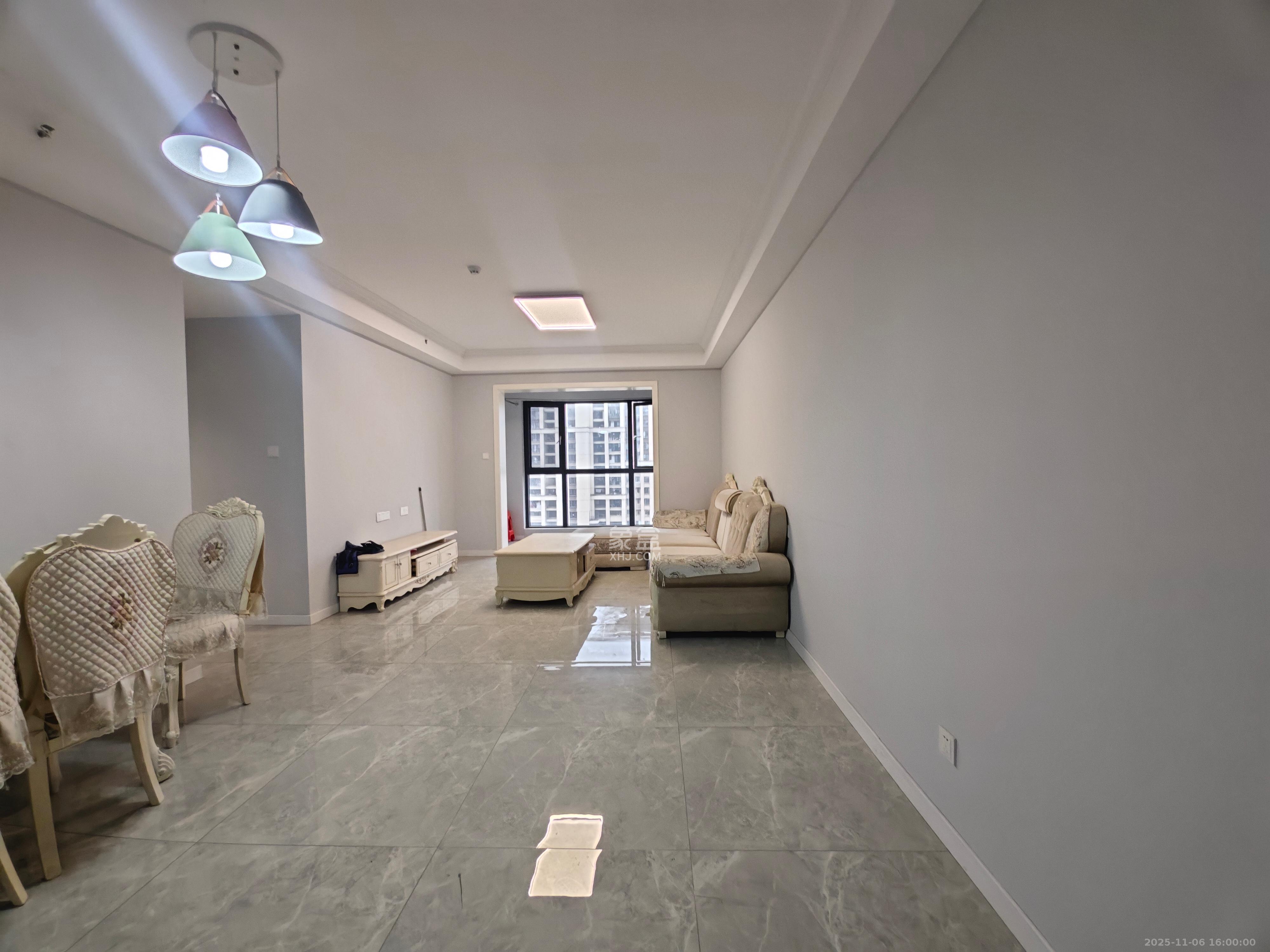 卓越浅水湾 3室2厅2卫 2500.0元/月 卓越浅水湾 3室2厅2卫 2500.0元/月室内图