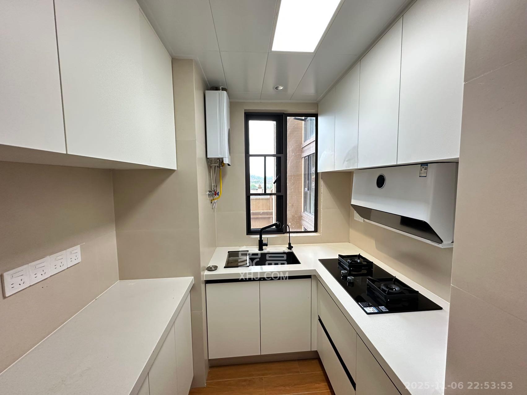 鸿邦国际城  3室1厅1卫    2500.0元/月室内图