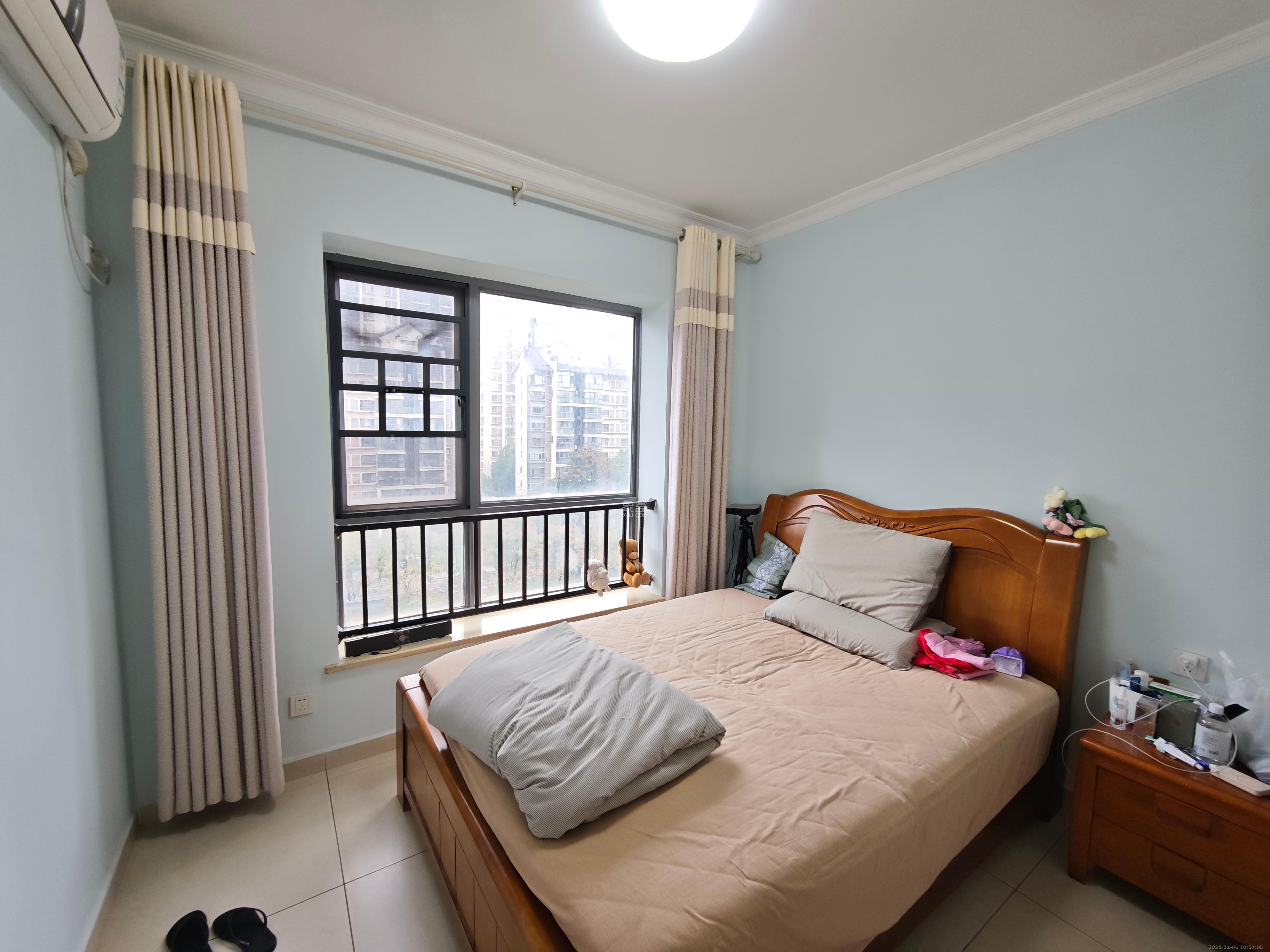 融科檀香山（融科紫檀、香山国际）  2室2厅1卫    2800.0元/月室内图