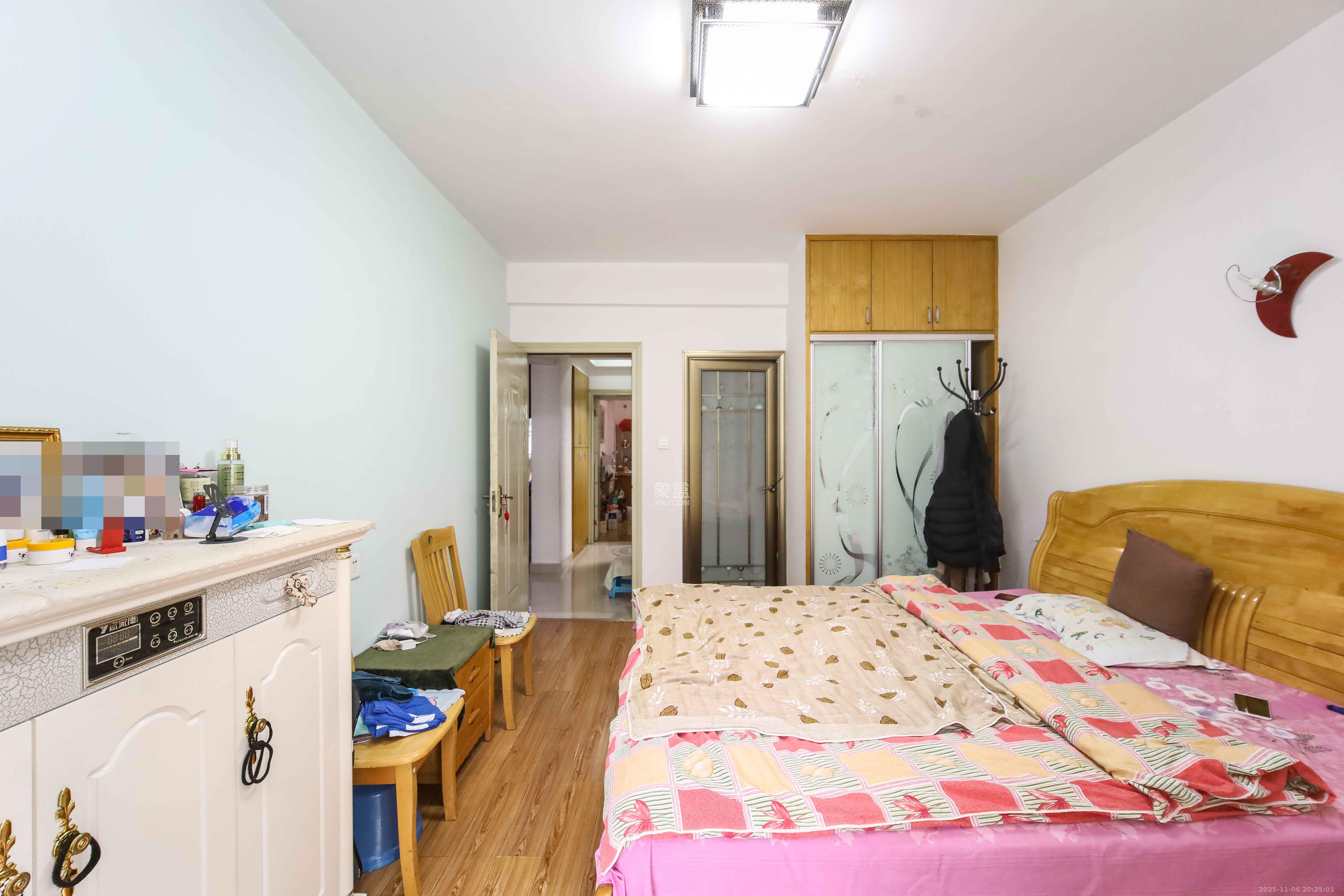 金龙苑  1室0厅0卫    120.0万卧室