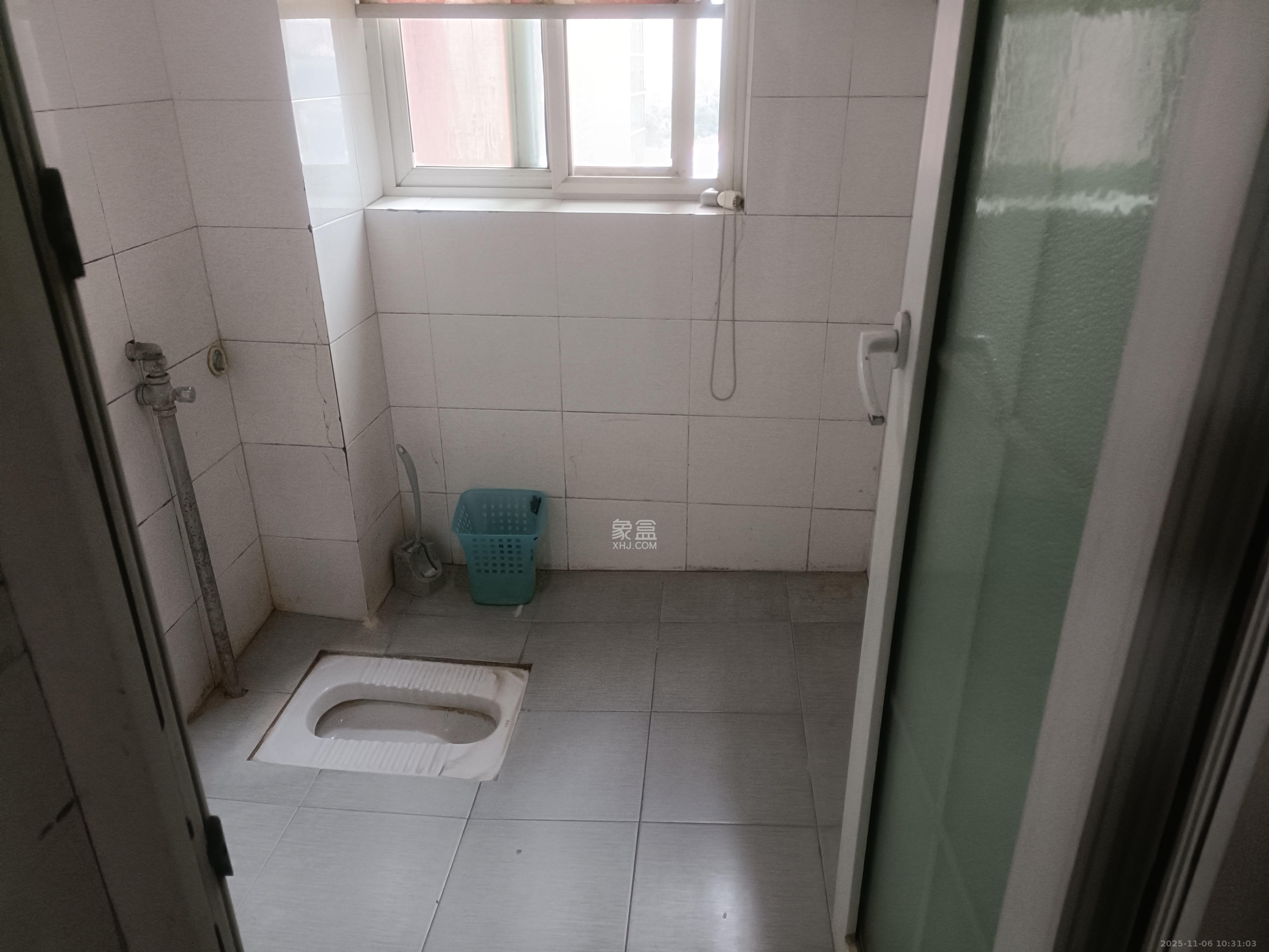 鑫兴佳园 3室2厅1卫 2200.0元/月 鑫兴佳园 3室2厅1卫 2200.0元/月室内图