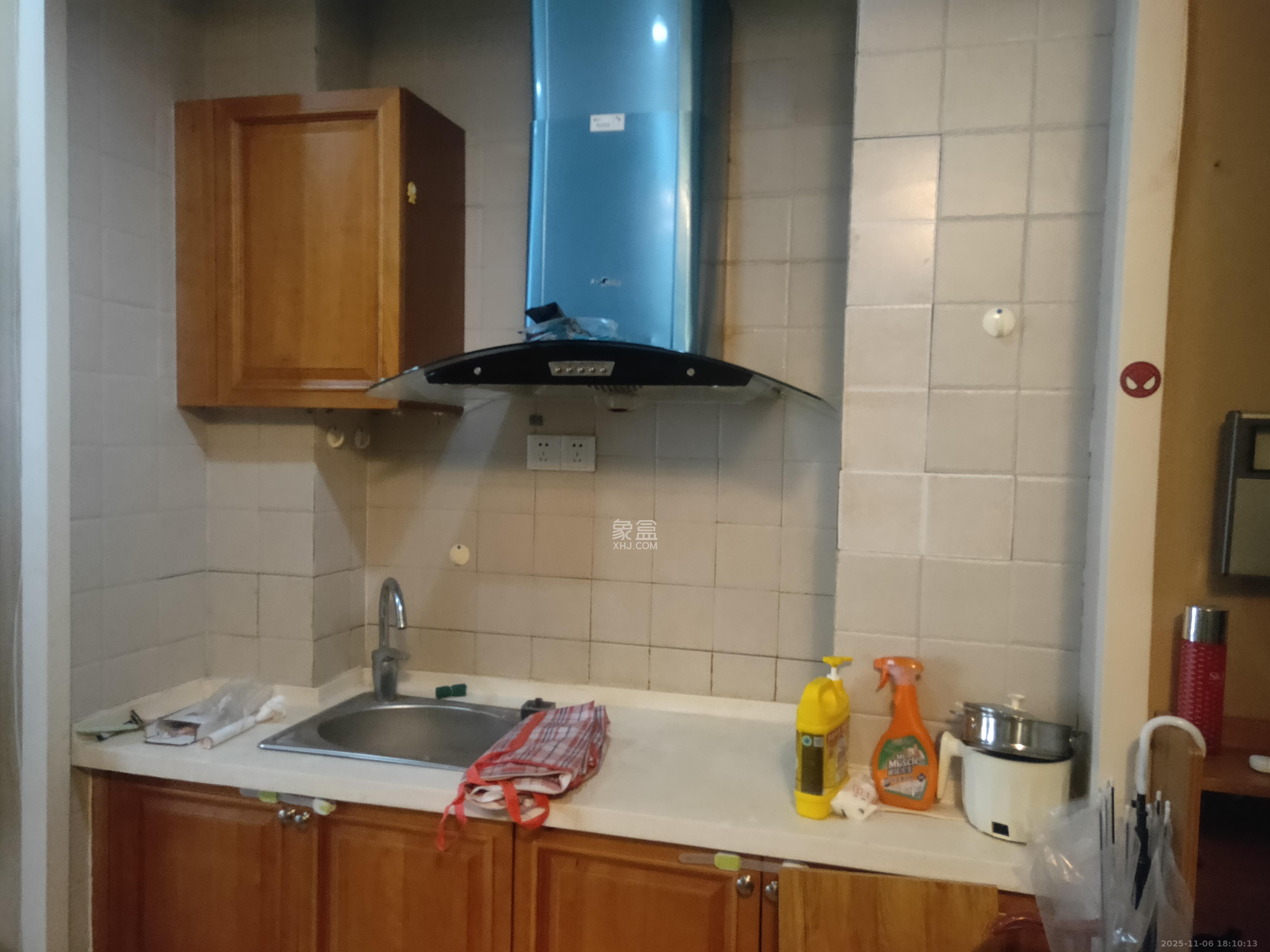 铂宫 1室1厅1卫 2000.0元/月 铂宫 1室1厅1卫 2000.0元/月室内图