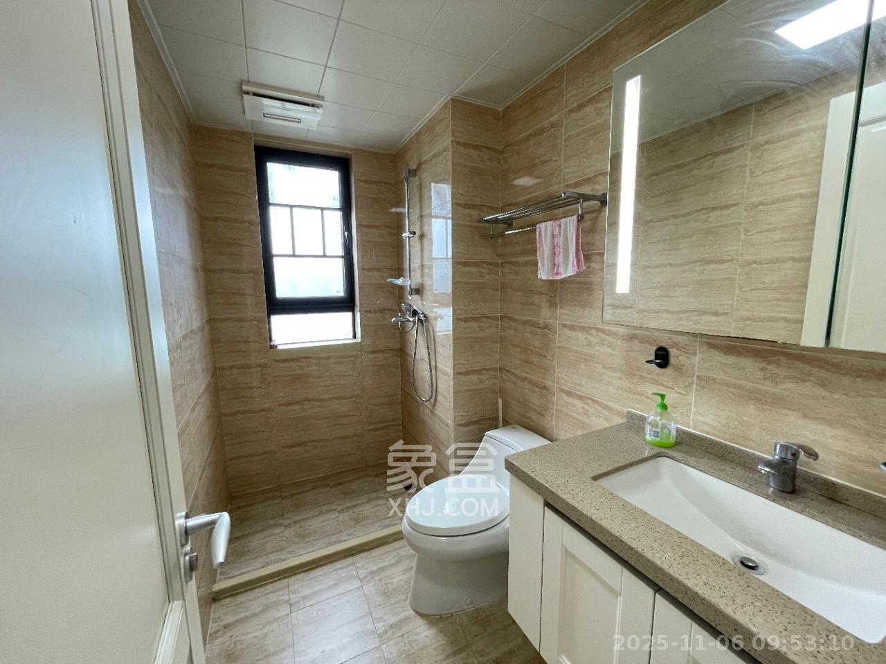 万科魅力之城锋镜里 3室1厅1卫 2800.0元/月 万科魅力之城锋镜里 3室1厅1卫 2800.0元/月室内图