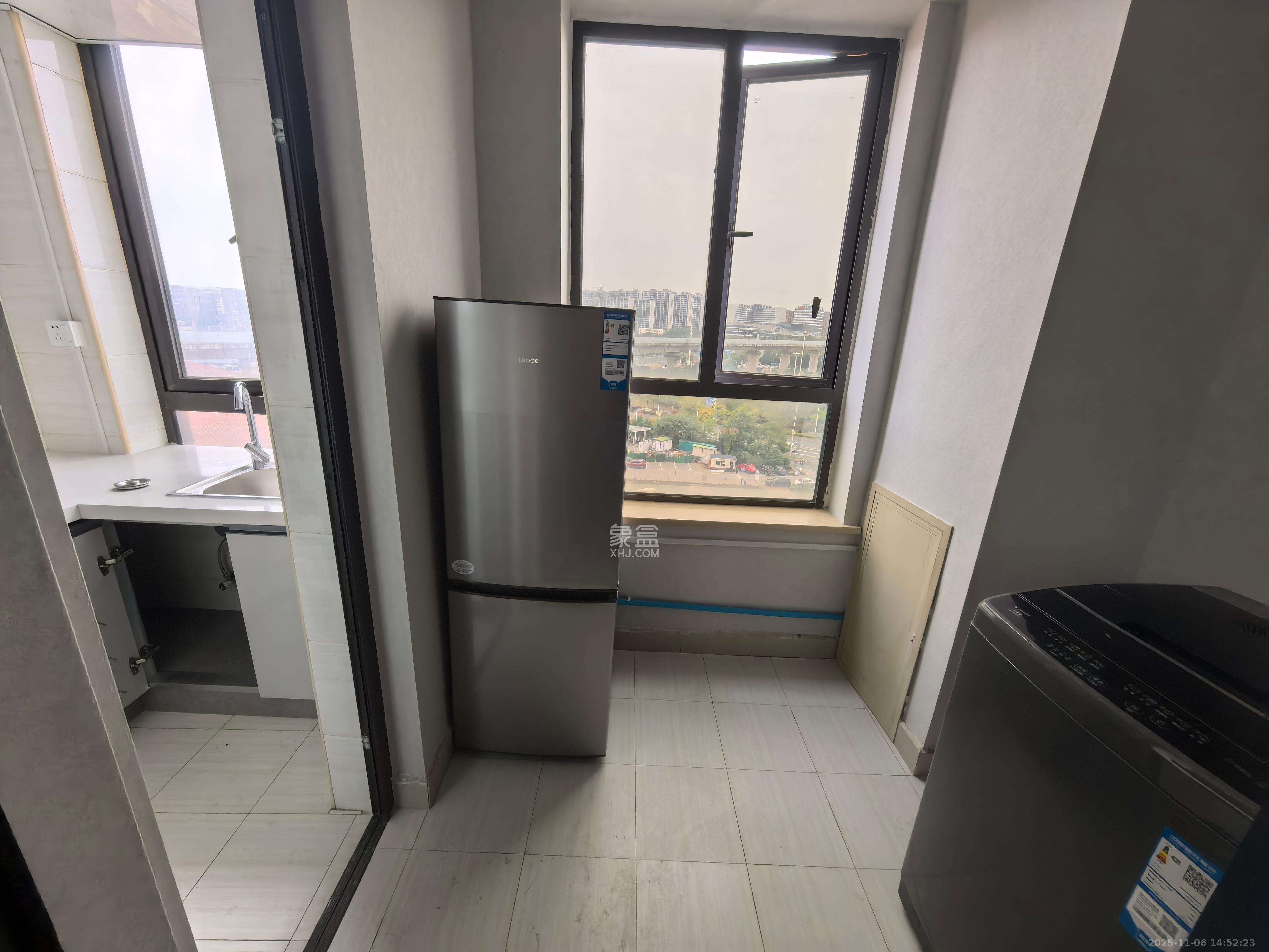 中信凯旋蓝岸(中信新城三期) 1室1厅1卫 1300.0元/月 中信凯旋蓝岸(中信新城三期) 1室1厅1卫 1300.0元/月室内图