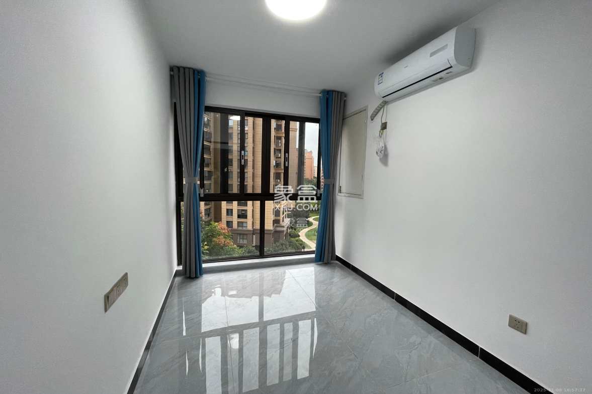 鑫远悦城(鑫远悦时代) 3室2厅1卫 2400.0元/月 鑫远悦城(鑫远悦时代) 3室2厅1卫 2400.0元/月室内图