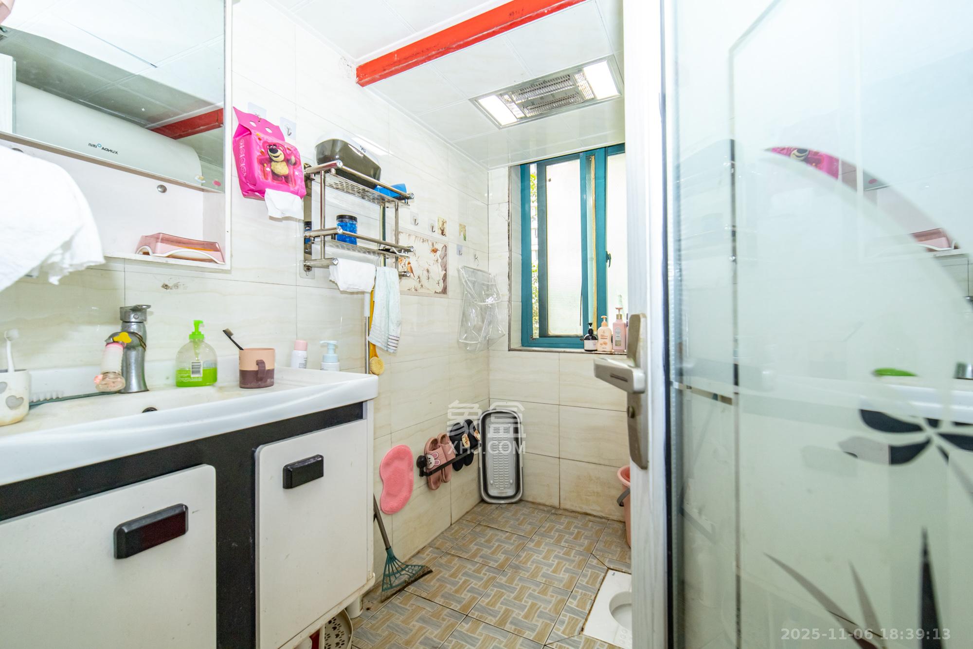 蝴蝶谷 2室1厅1卫 40.8万 蝴蝶谷 2室1厅1卫 40.8万卫生间