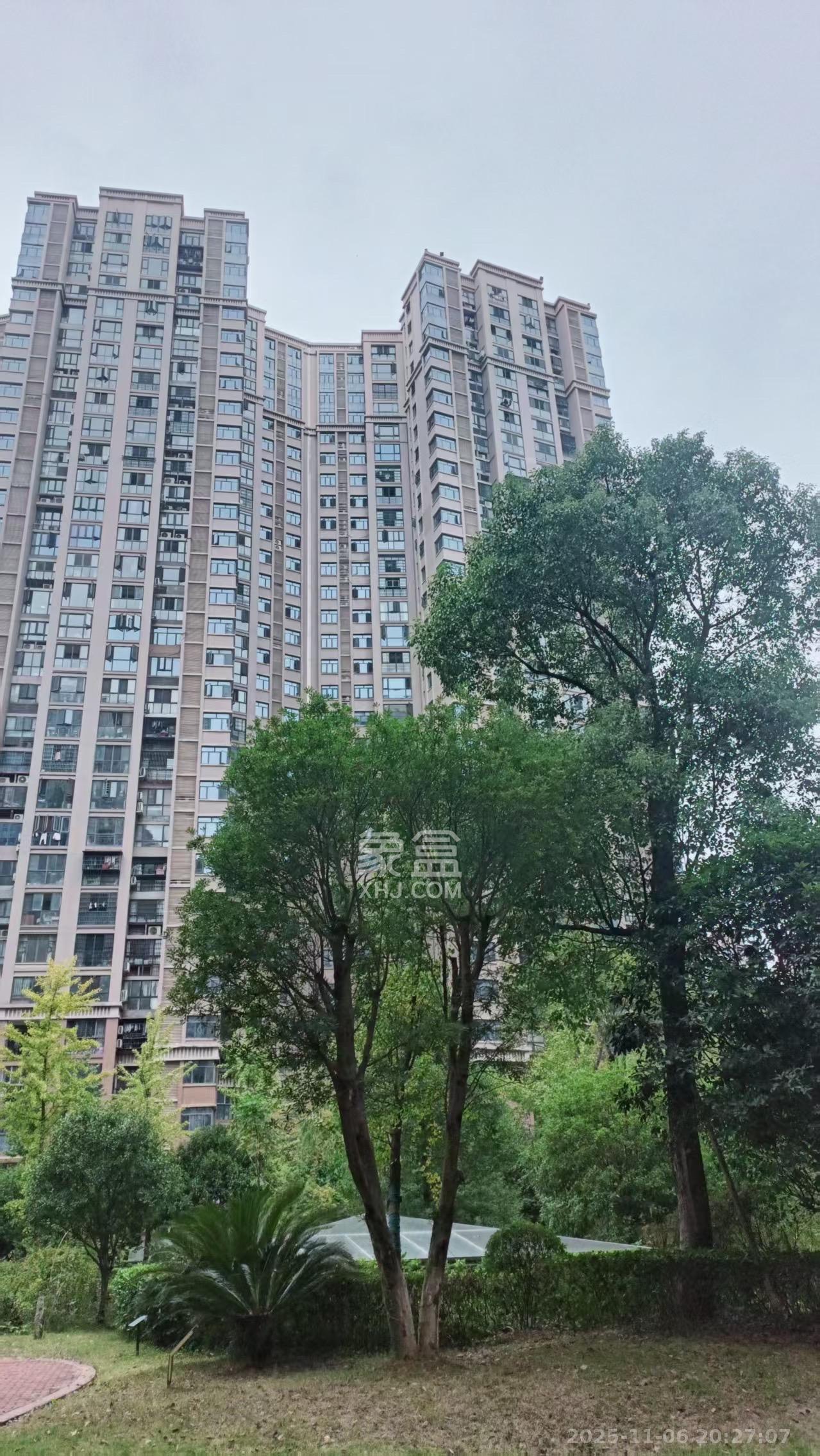 辉煌国际城二期  1室1厅0卫    750.0元/月室内图