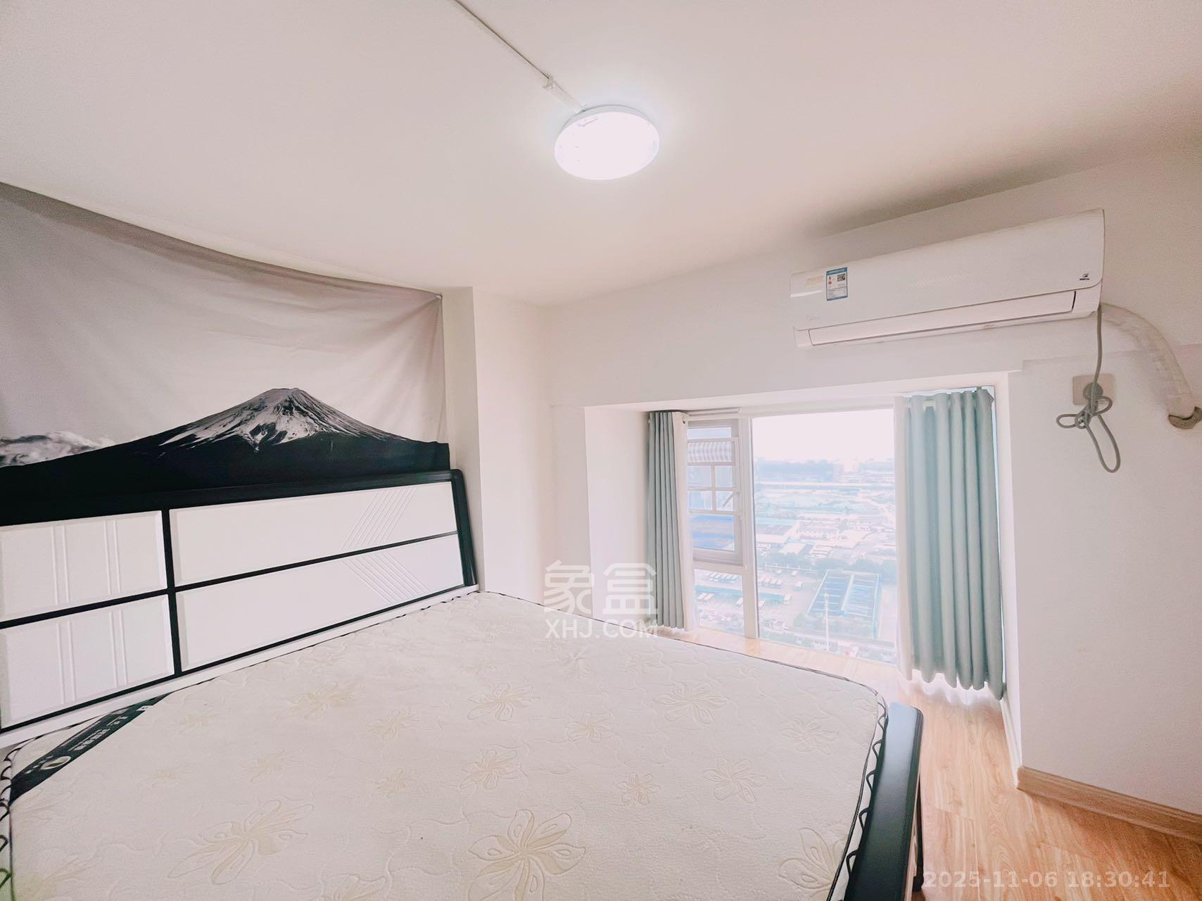 芙蓉万国城MOMA（卓越汇富苑）  3室1厅1卫    2000.0元/月室内图