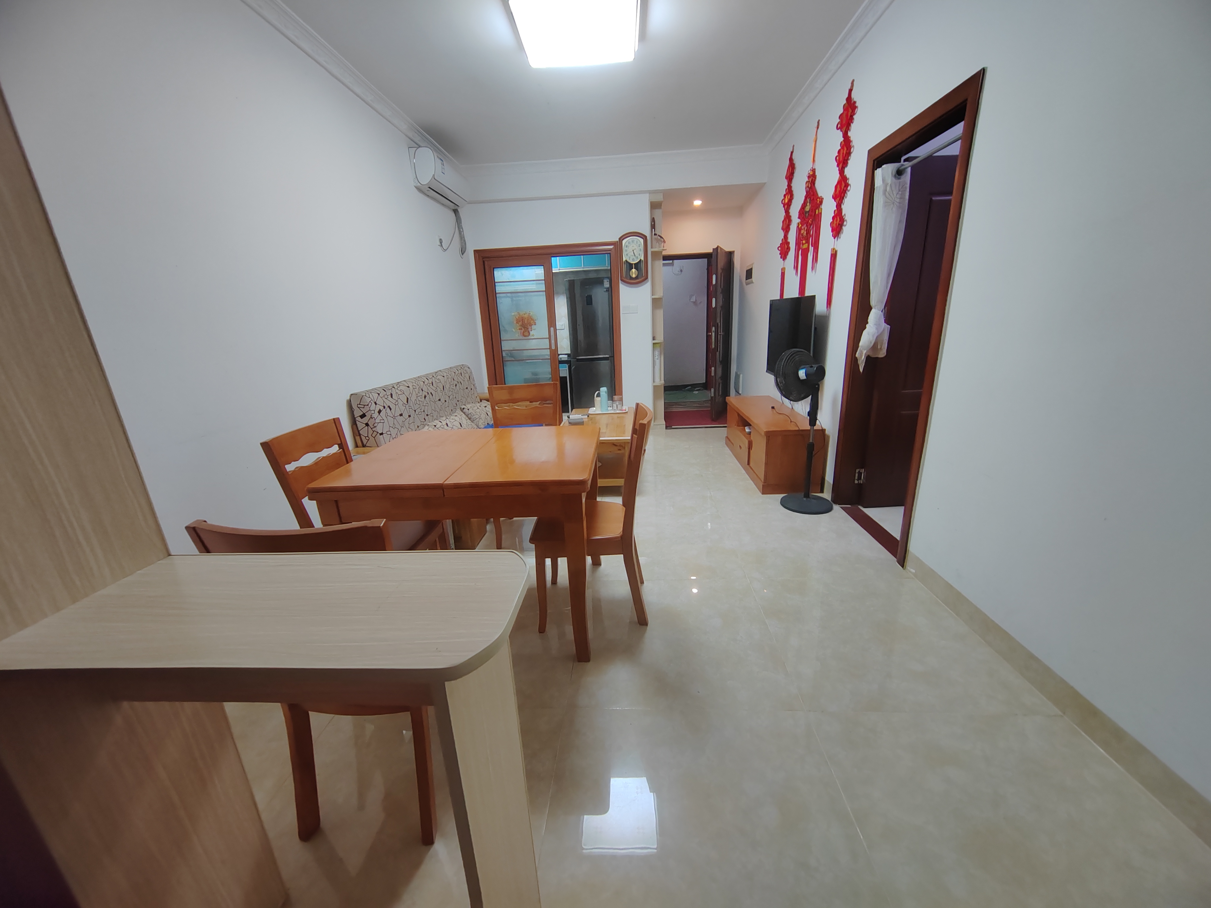 南海花园 2室2厅1卫 2000.0元/月 南海花园 2室2厅1卫 2000.0元/月室内图