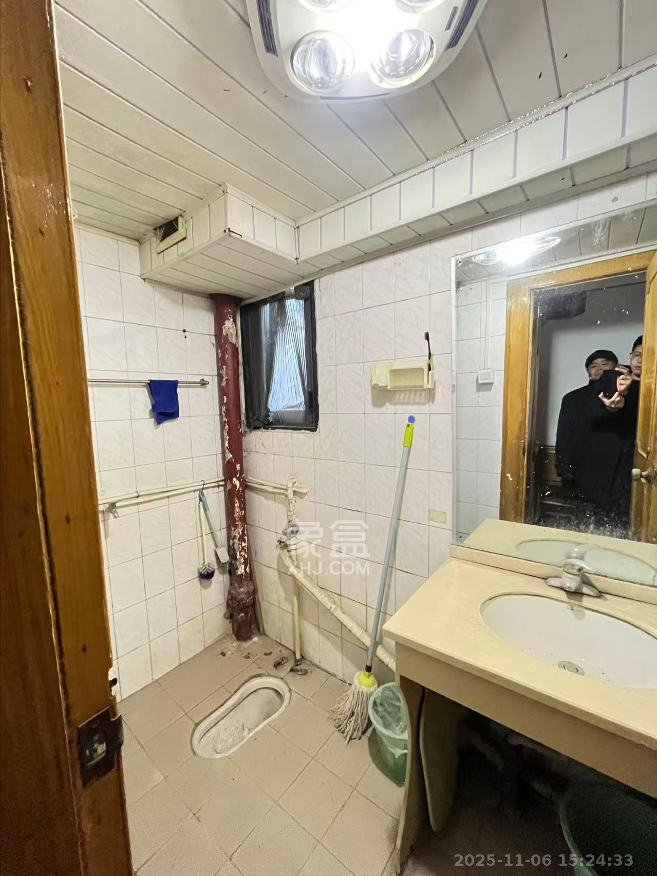 长沙建设银行三支行宿舍  3室2厅1卫    2000.0元/月室内图