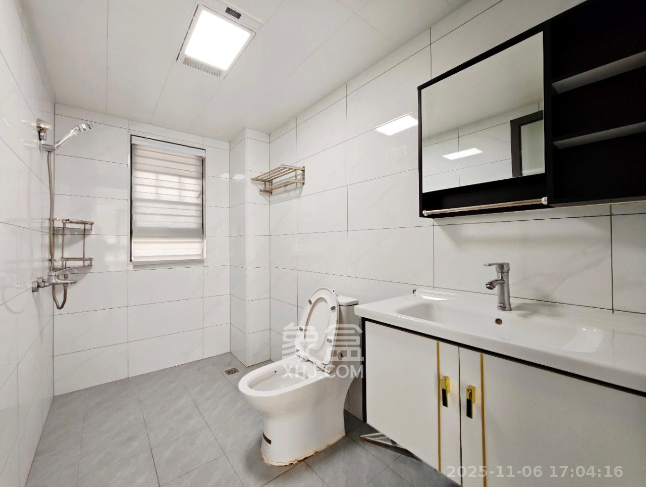 卓越伊景苑  3室2厅2卫    2700.0元/月室内图