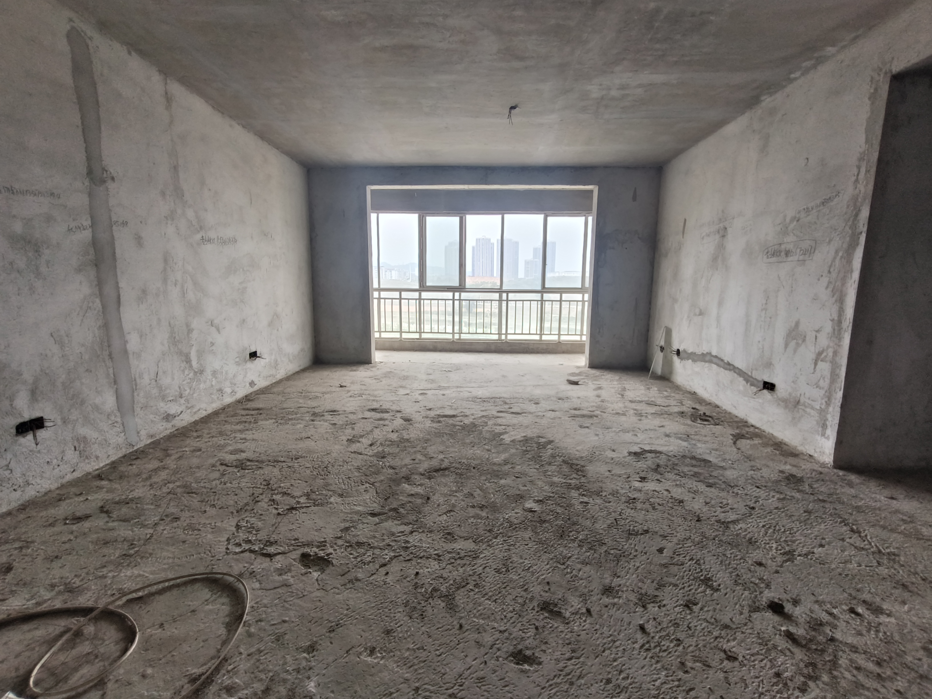 滨江水岸  3室2厅1卫    39.8万客厅