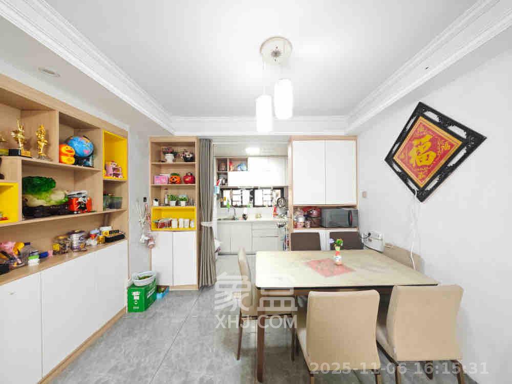 保利城(中航城国际社区、郡原美村) 3室2厅2卫 2500.0元/月 保利城(中航城国际社区、郡原美村) 3室2厅2卫 2500.0元/月室内图