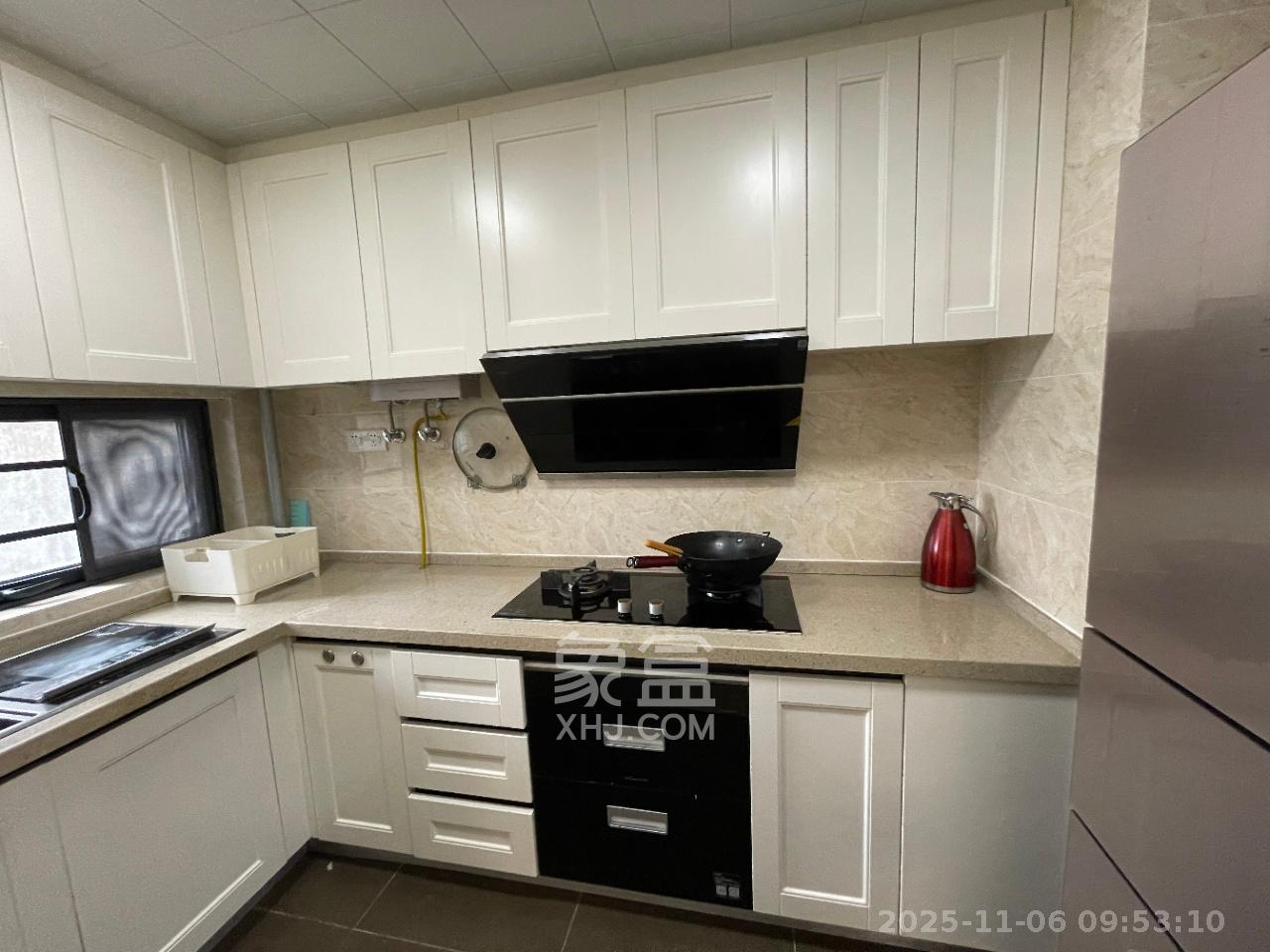 万科魅力之城锋镜里  3室1厅1卫    2800.0元/月室内图