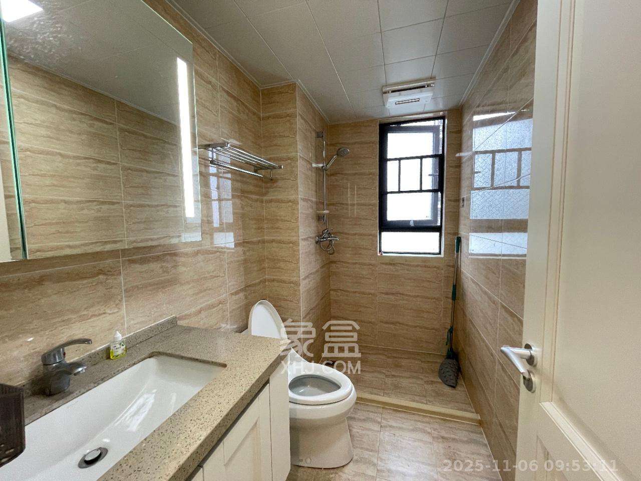 万科魅力之城锋镜里 3室1厅1卫 2800.0元/月 万科魅力之城锋镜里 3室1厅1卫 2800.0元/月室内图