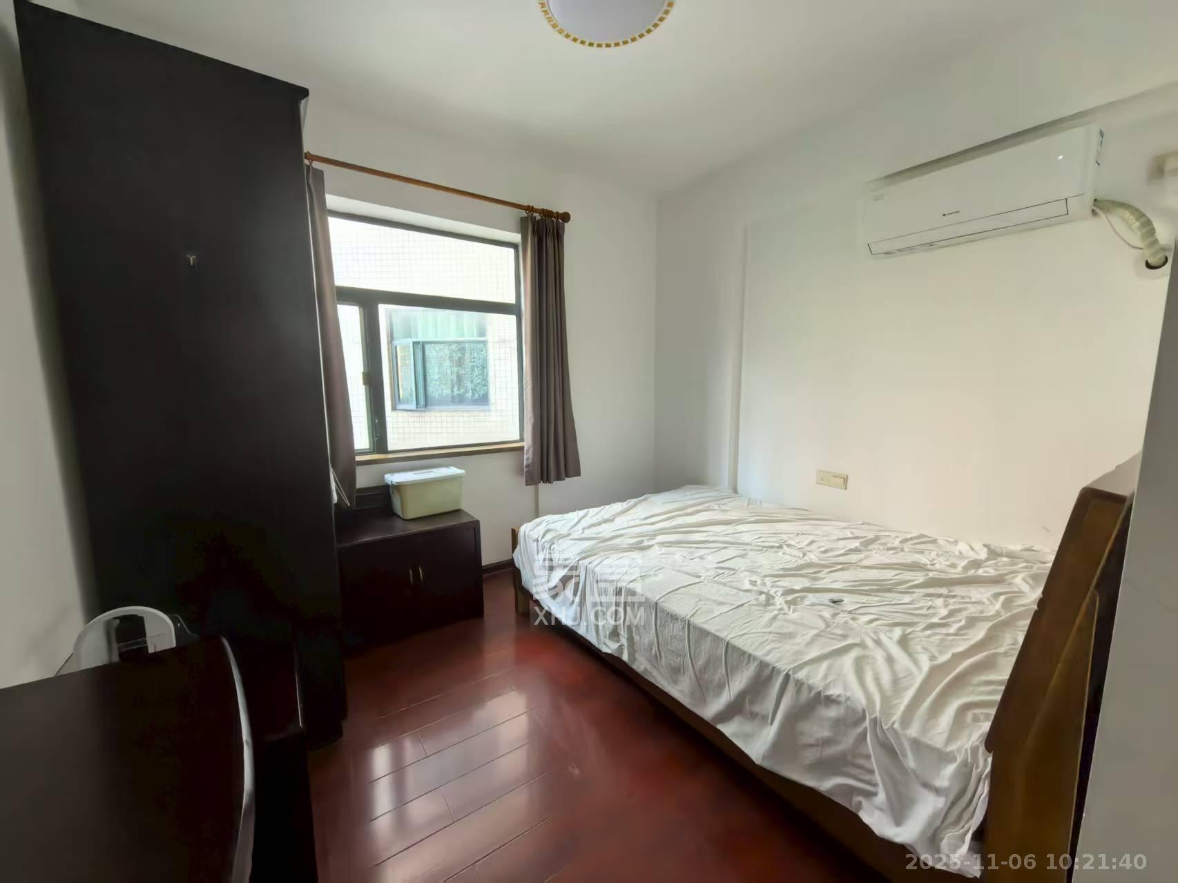 王府花园  3室2厅2卫    2600.0元/月室内图