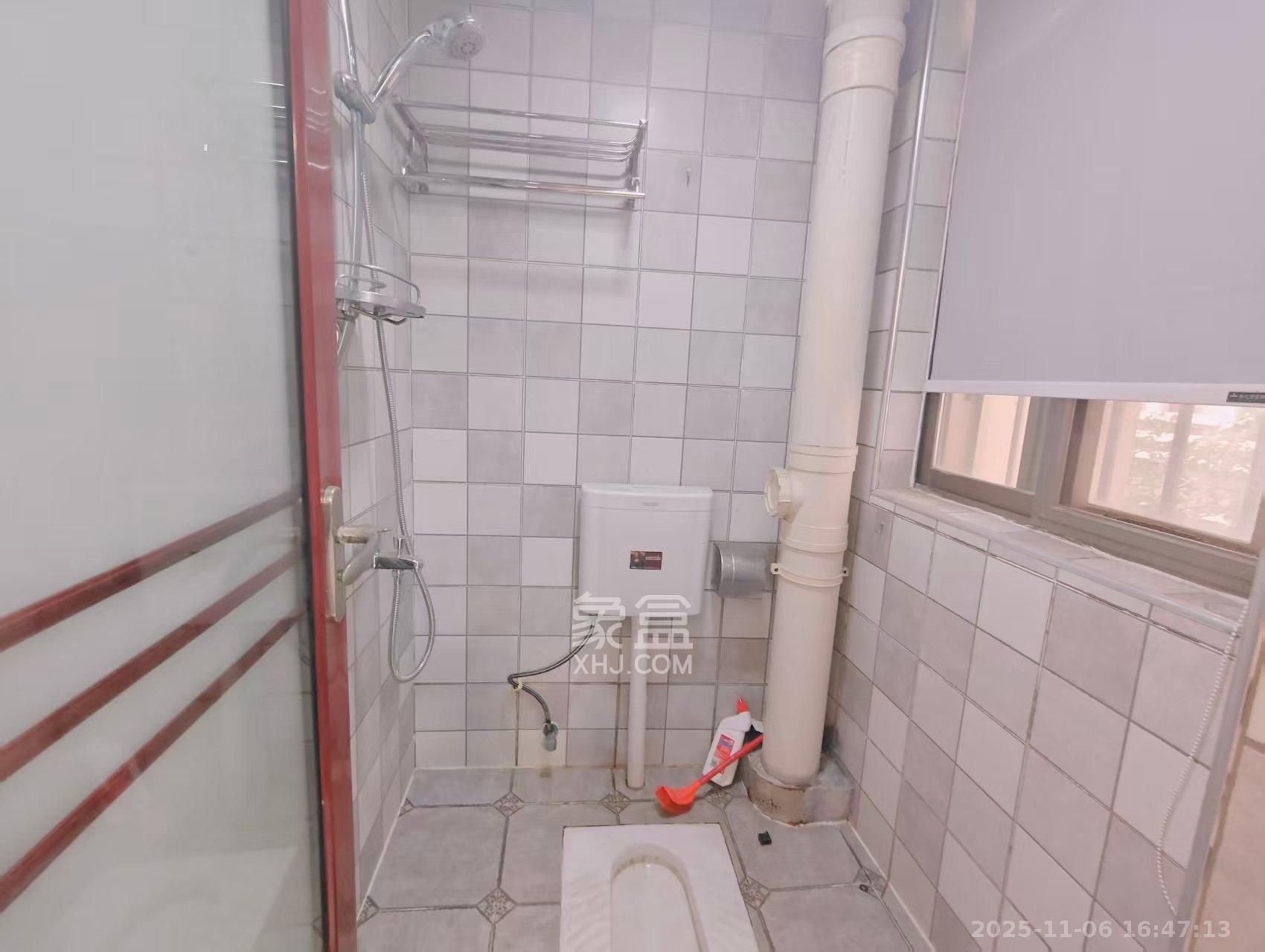 吉祥苑  1室2厅1卫    2800.0元/月室内图