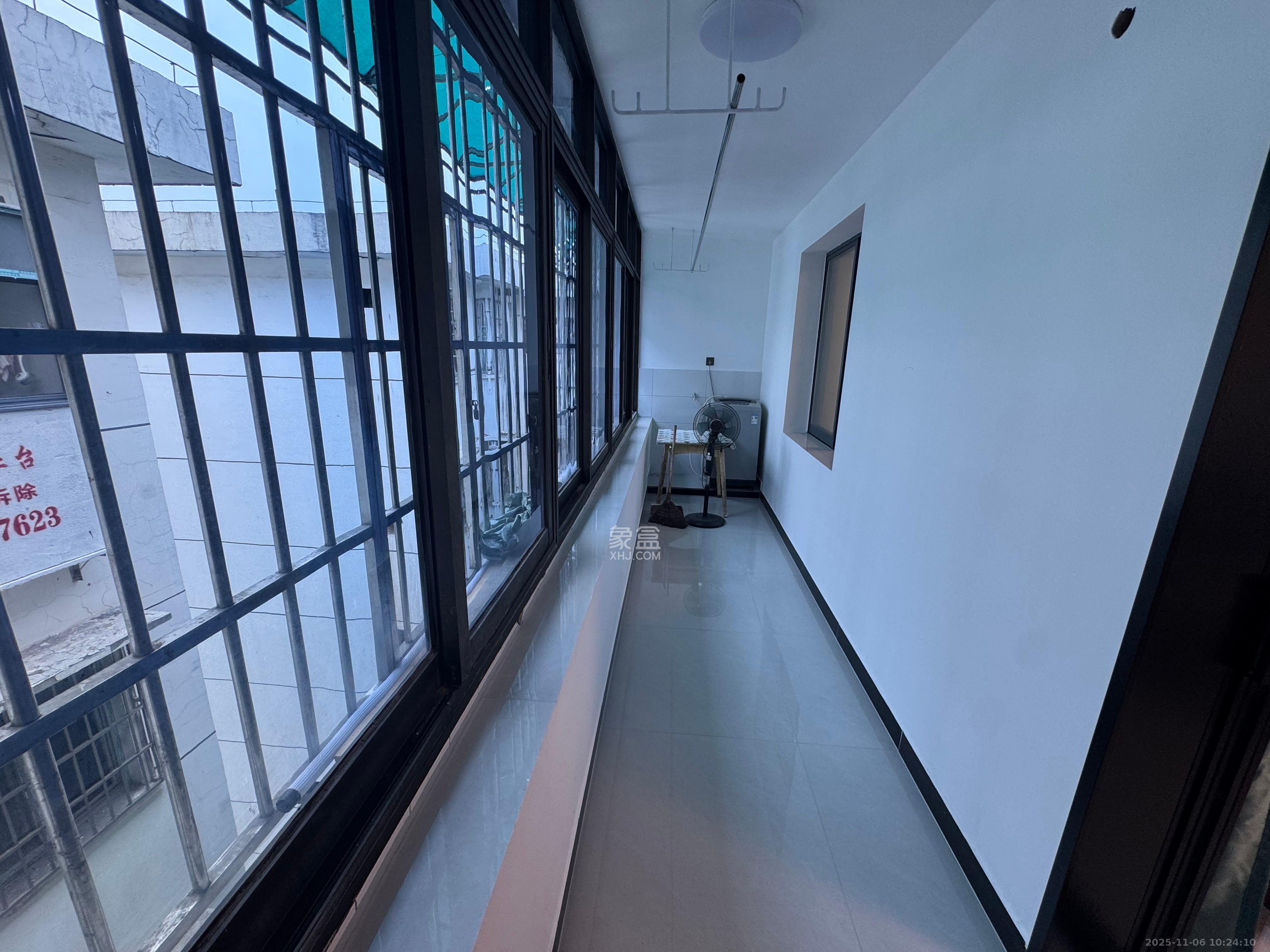 湖商住宅楼  2室2厅1卫    2500.0元/月室内图