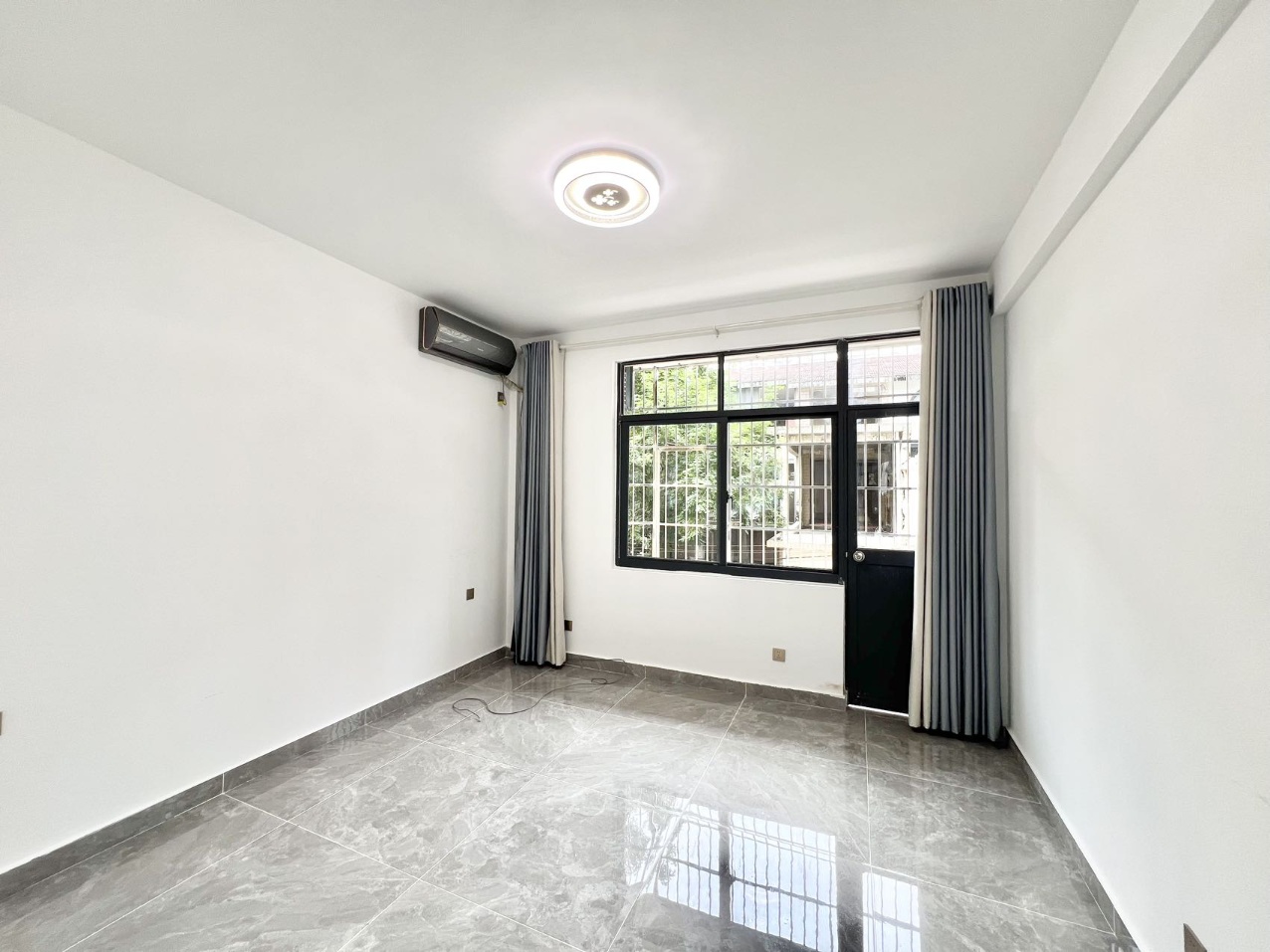 滨景花园 5室3厅3卫 9000.0元/月 滨景花园 5室3厅3卫 9000.0元/月室内图