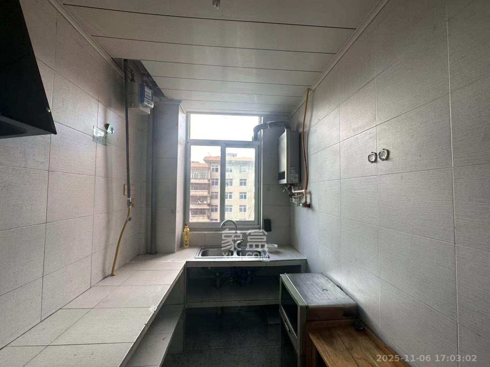 东方新世界 2室2厅1卫 2200.0元/月 东方新世界 2室2厅1卫 2200.0元/月室内图