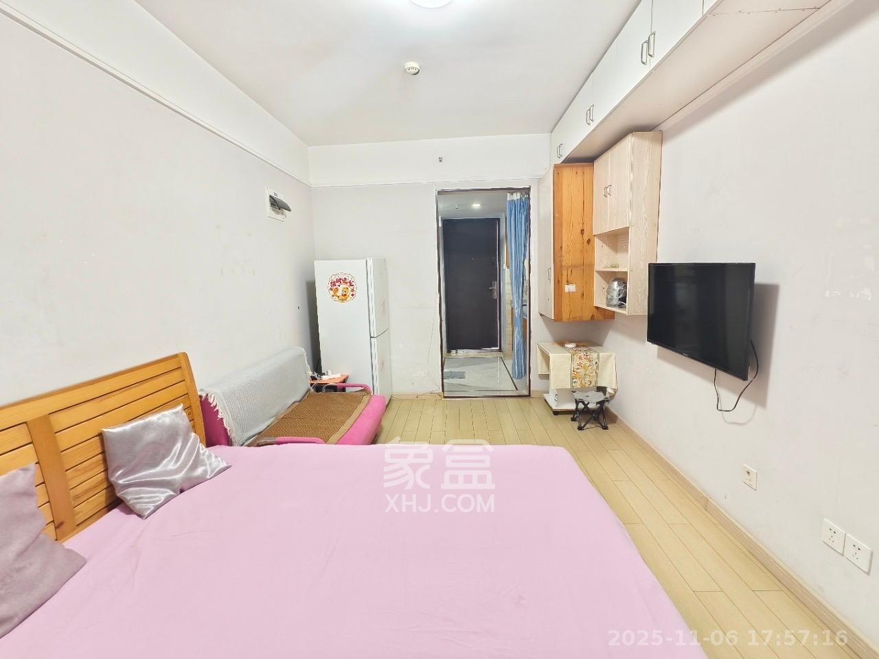 万科城  1室0厅0卫    1100.0元/月室内图