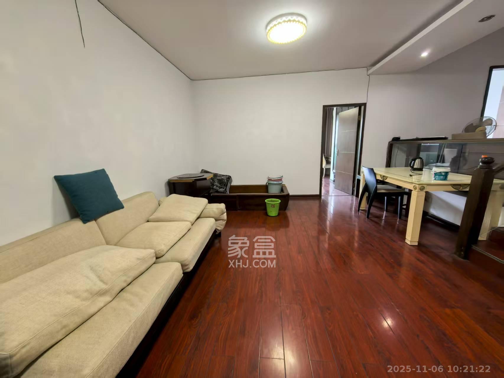 王府花园 3室2厅2卫 2600.0元/月 王府花园 3室2厅2卫 2600.0元/月室内图