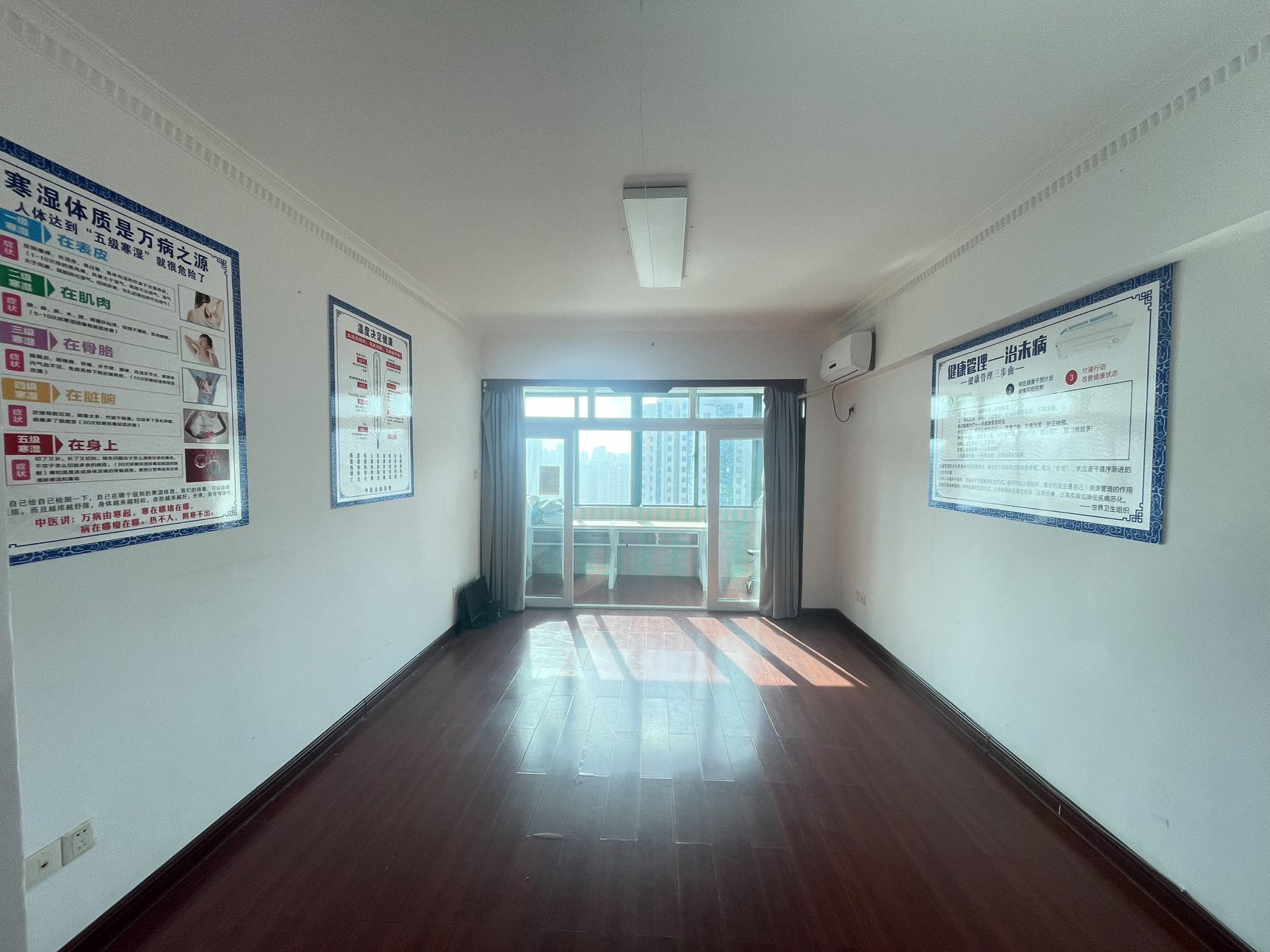 新达商务大厦   183.0㎡      5500.0元/月室内图