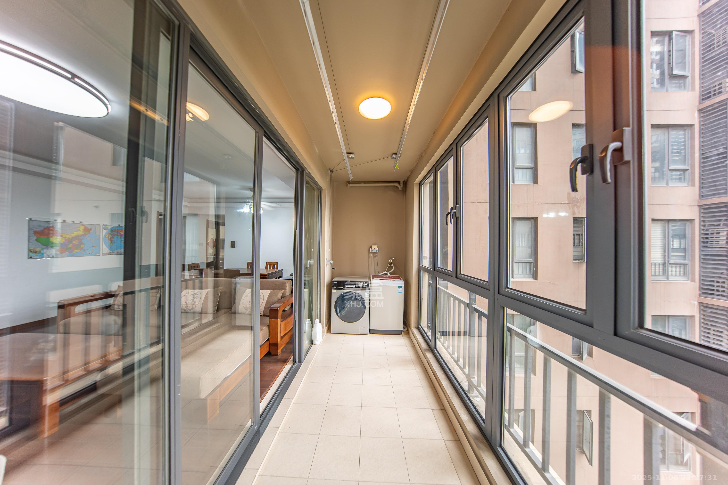 万科白鹭郡 4室2厅2卫 158.0万 万科白鹭郡 4室2厅2卫 158.0万阳台