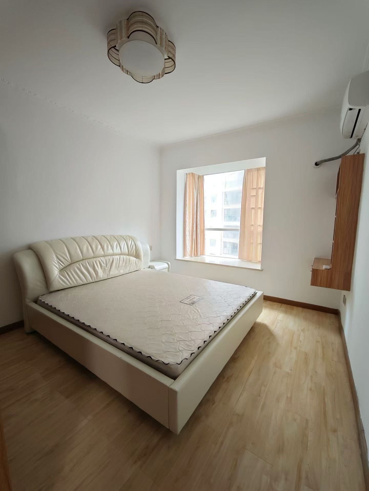 高盛澧园一二期  2室1厅1卫    1600.0元/月室内图