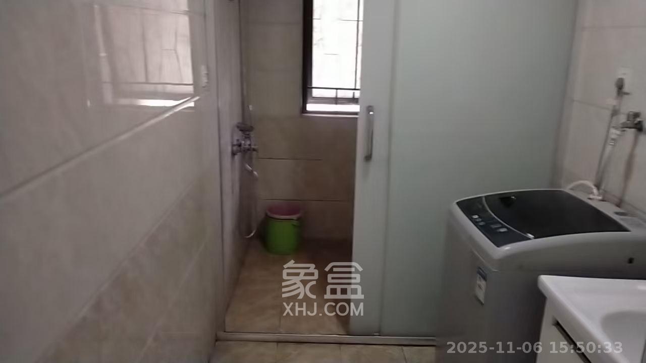 天元涉外景园B区  4室2厅2卫    2800.0元/月室内图