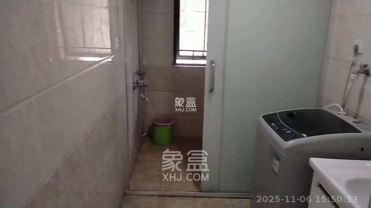 天元涉外景园B区 4室2厅2卫 2800.0元/月 天元涉外景园B区 4室2厅2卫 2800.0元/月室内图