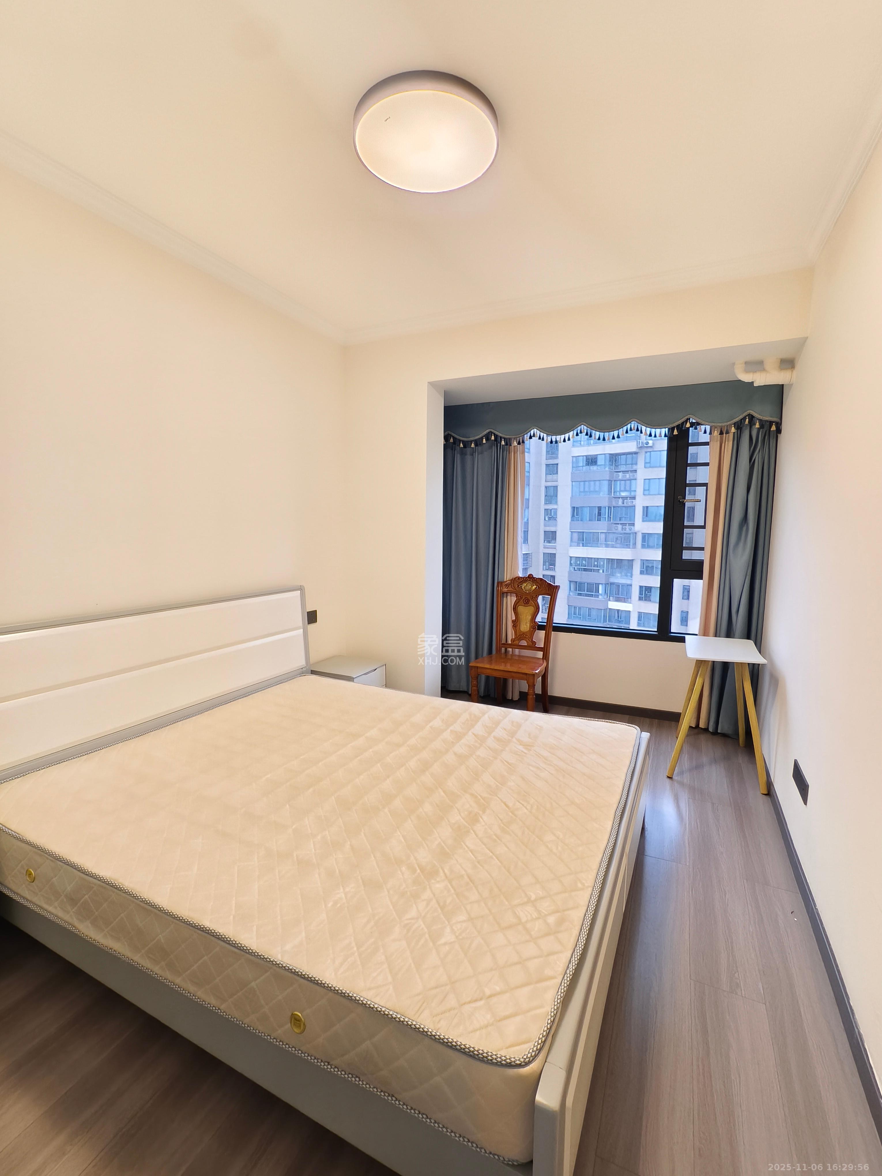 长房时代城 1室2厅2卫 3500.0元/月 长房时代城 1室2厅2卫 3500.0元/月室内图