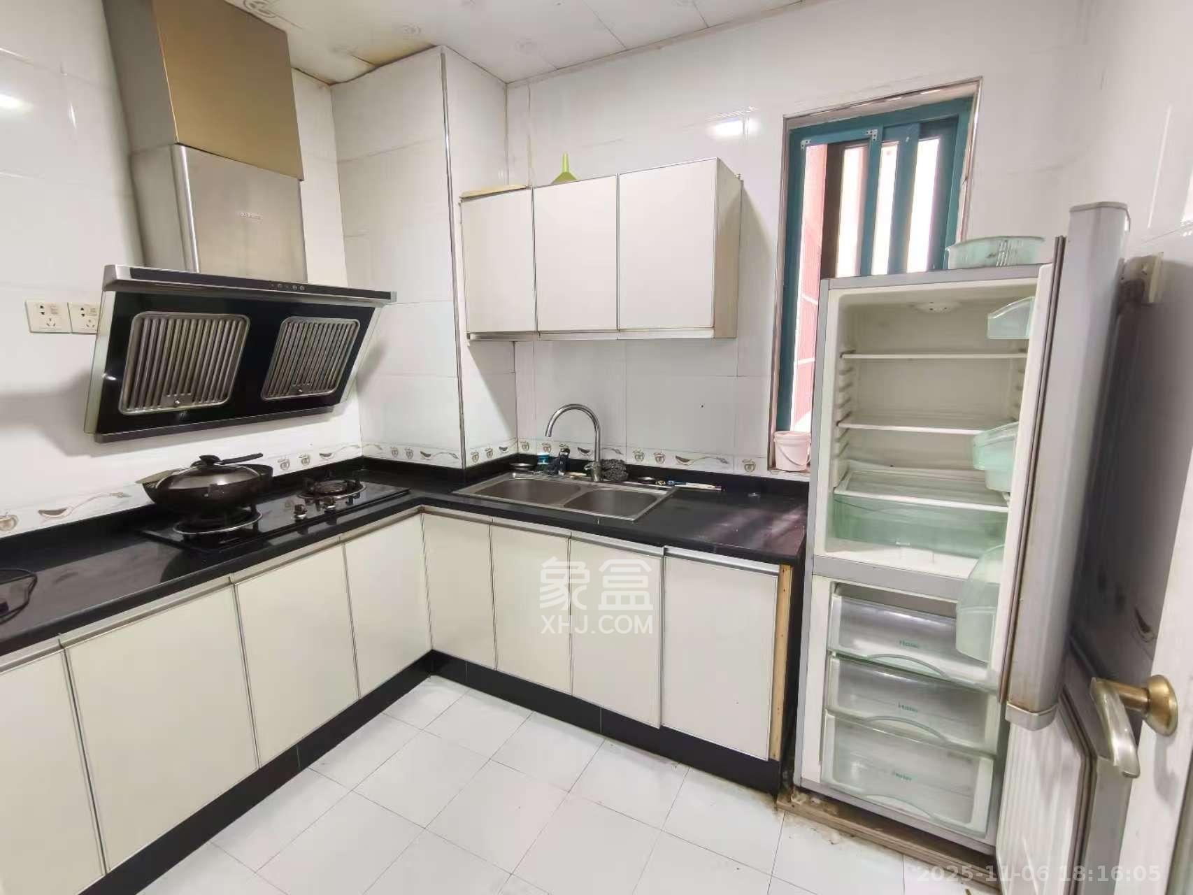 蝴蝶谷 2室2厅1卫 1600.0元/月 蝴蝶谷 2室2厅1卫 1600.0元/月室内图