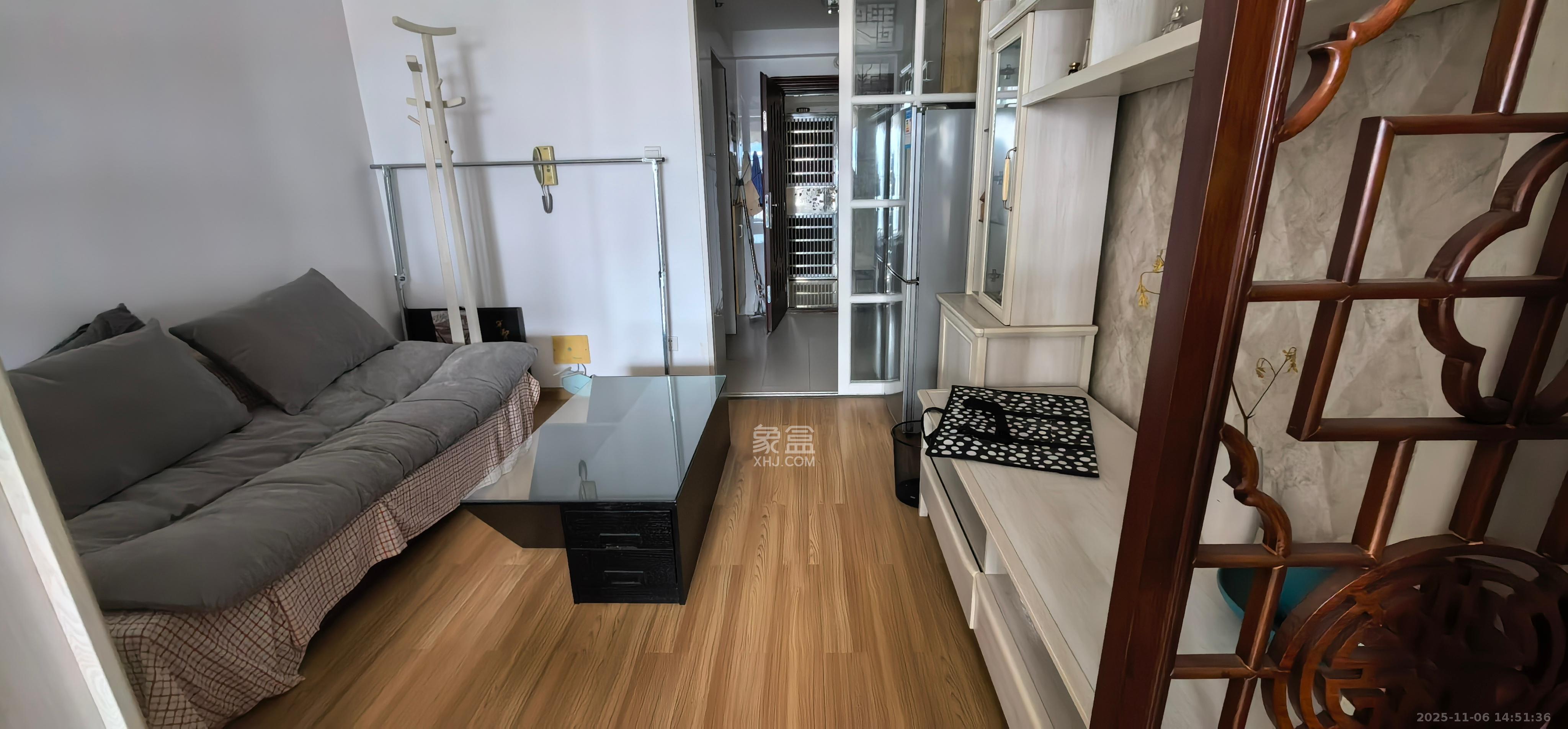 名富公寓  1室1厅1卫    1300.0元/月室内图