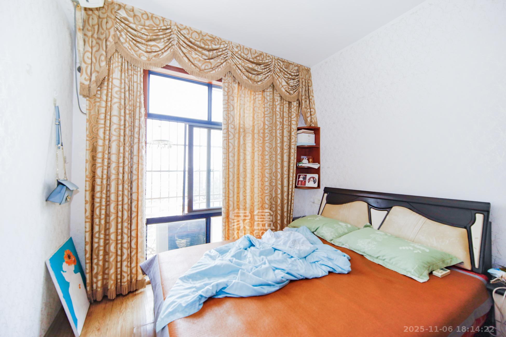 加加大街(华景苑) 2室2厅1卫 54.0万 加加大街(华景苑) 2室2厅1卫 54.0万卧室