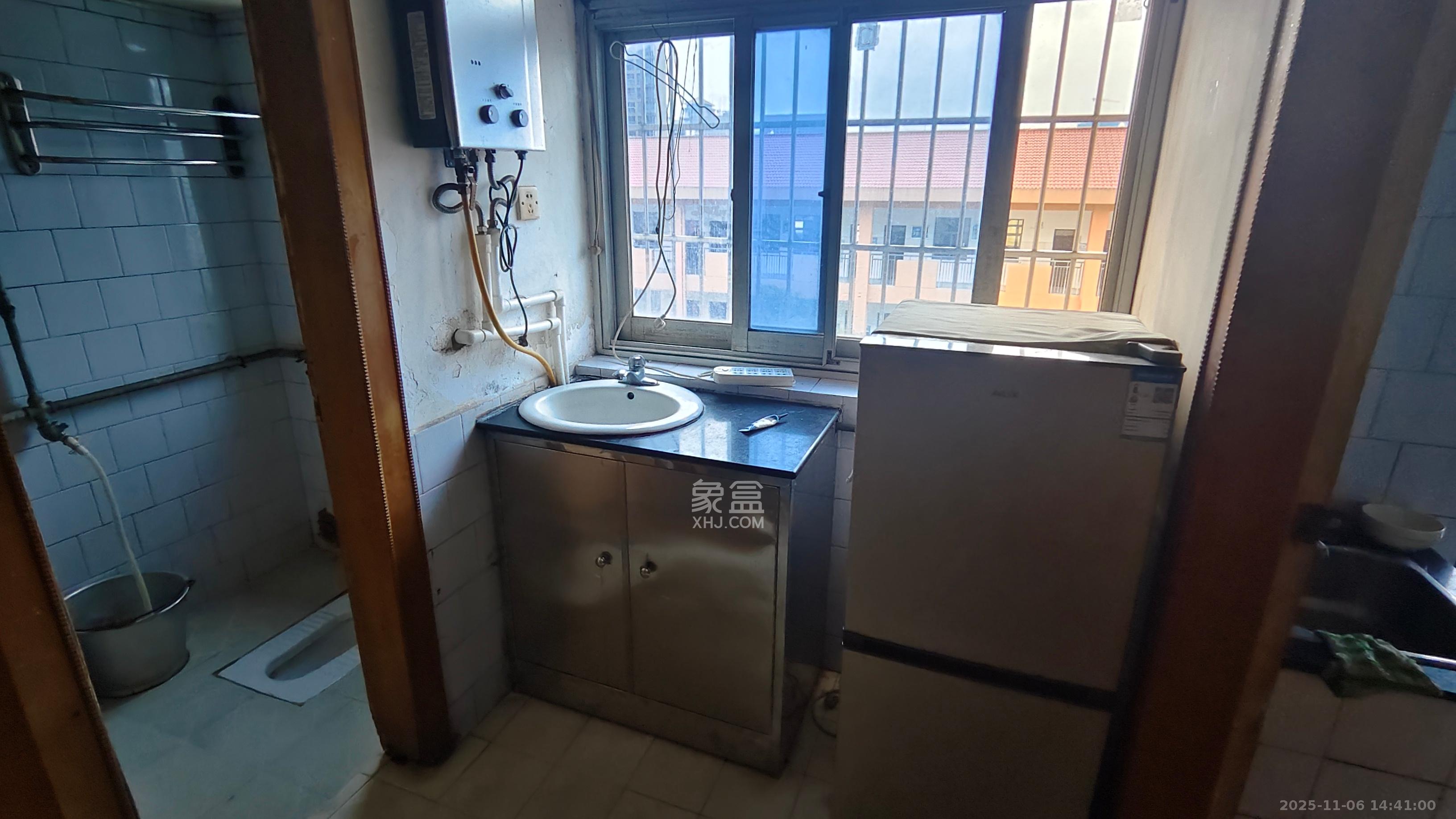 梨子山社区长电宿舍  2室1厅1卫    1200.0元/月室内图