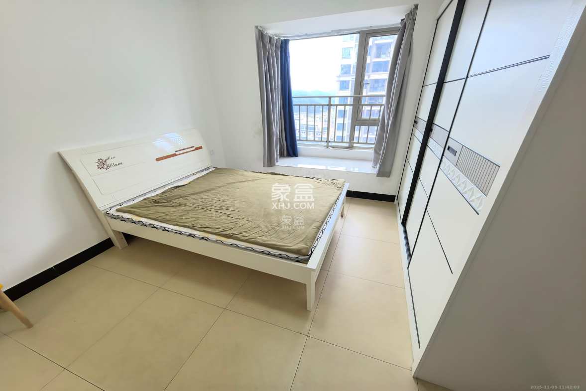 梅溪湖金茂湾 4室2厅2卫 2800.0元/月 梅溪湖金茂湾 4室2厅2卫 2800.0元/月室内图