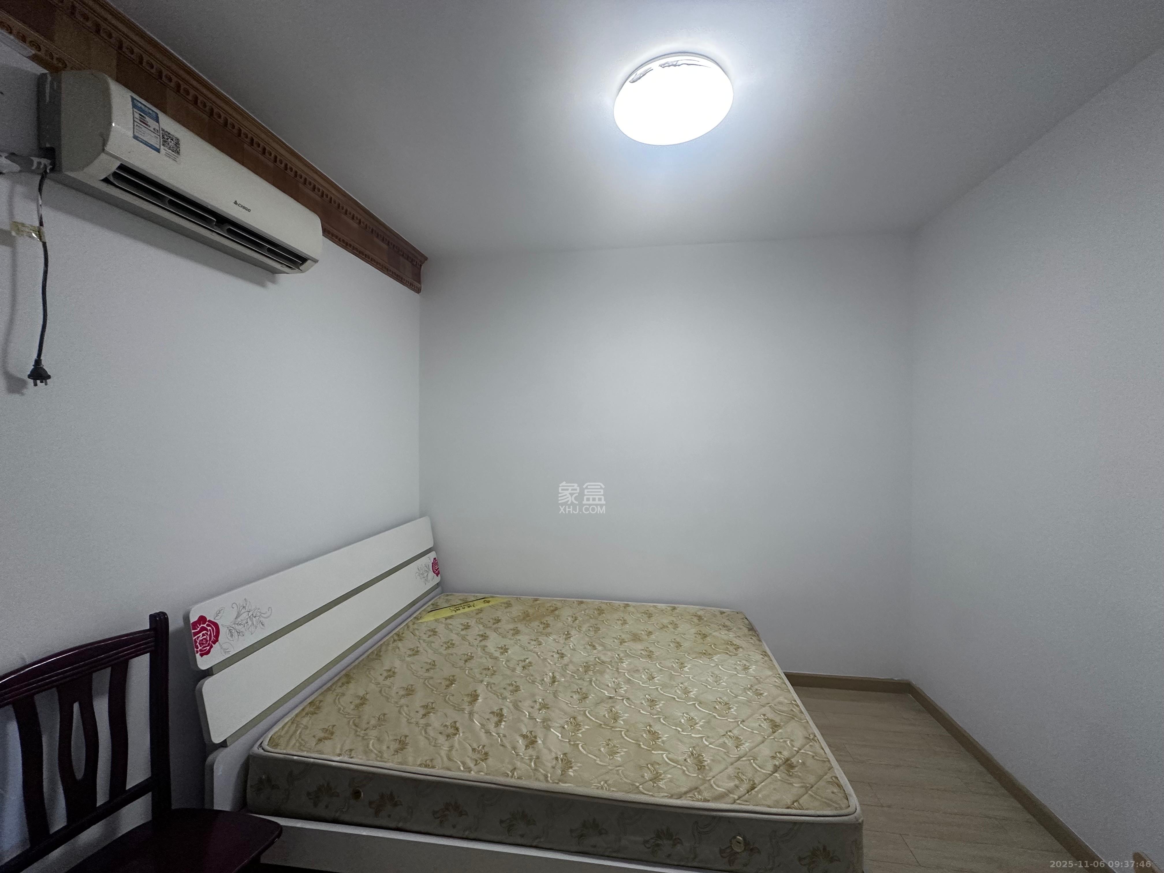 火星一片  2室2厅1卫    1100.0元/月室内图