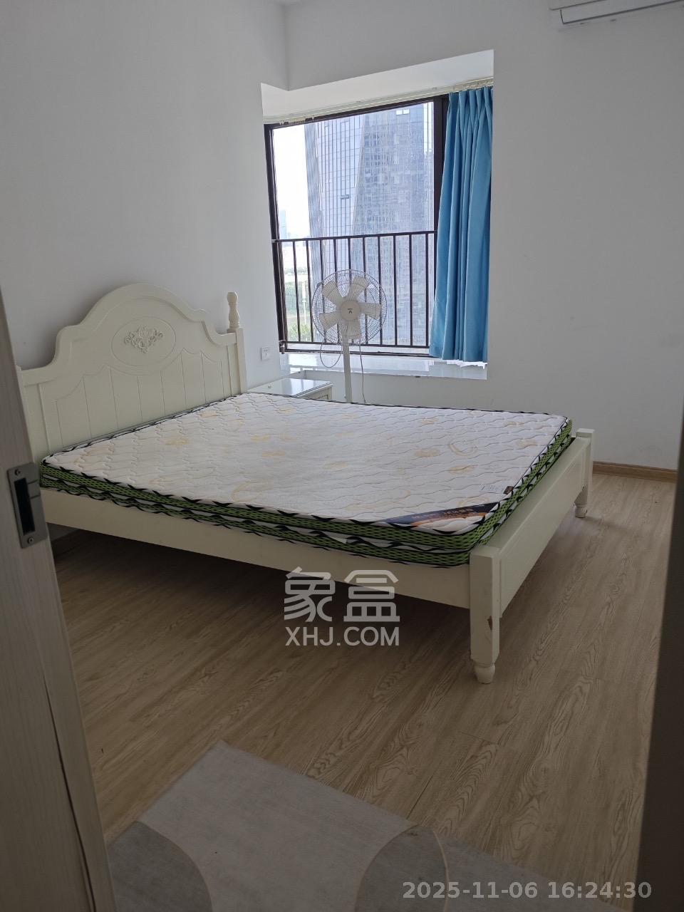 保利西海岸B区  2室2厅1卫    2400.0元/月室内图