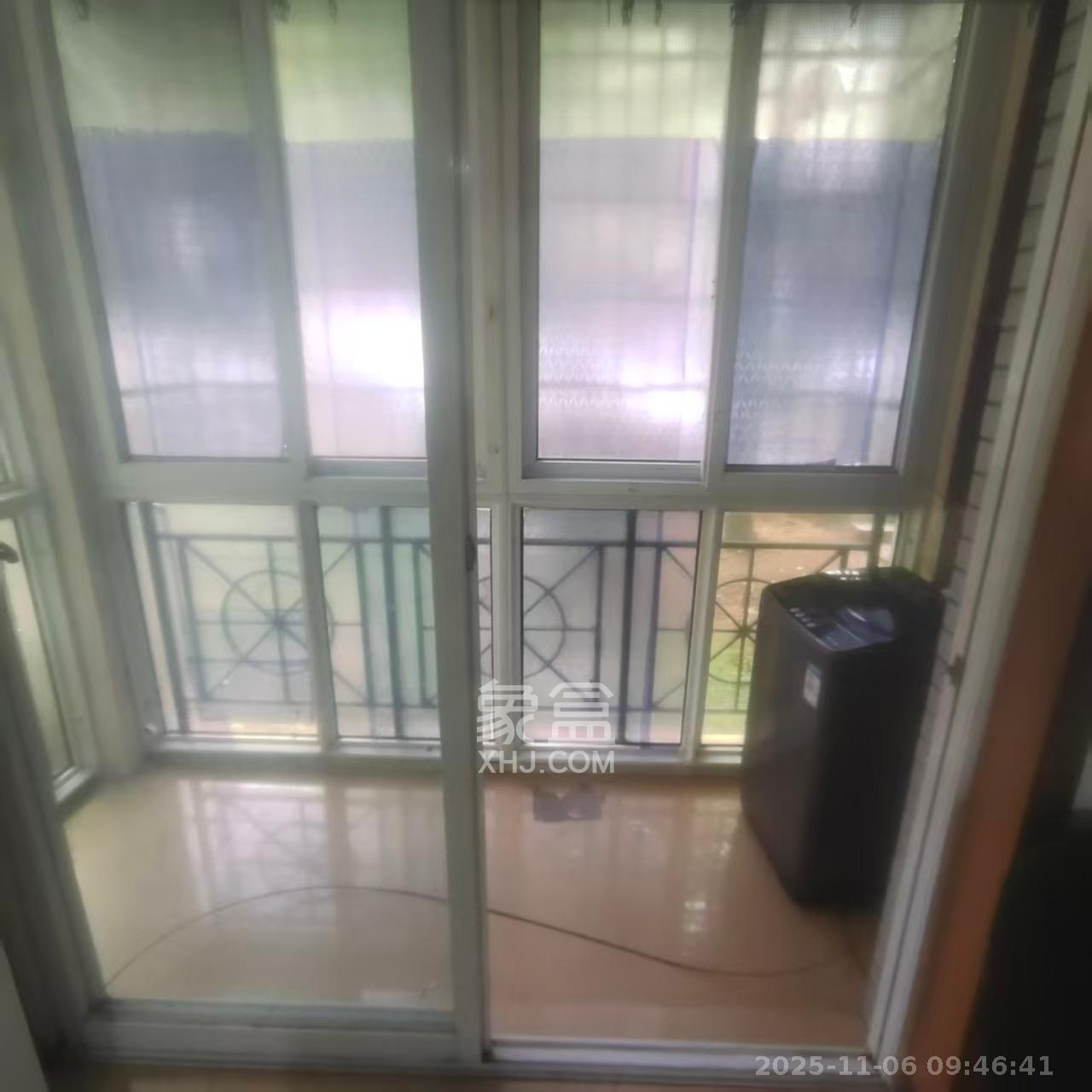 山水人家一二期 3室2厅2卫 1700.0元/月 山水人家一二期 3室2厅2卫 1700.0元/月室内图